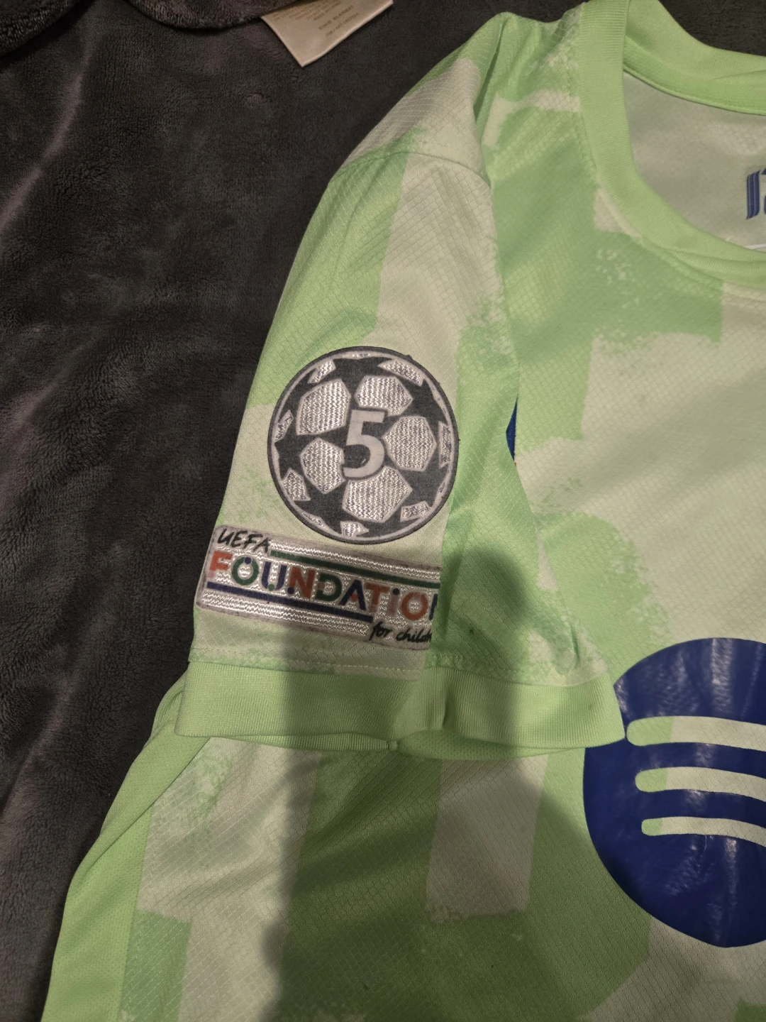 Lamine Yamal #19 Home Soccer Jersey 24/25 $110 - photo 3
