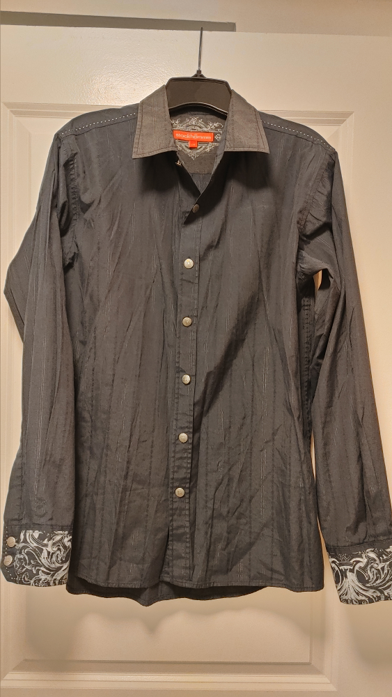 Long Sleeve Button-Up Shirt size Large