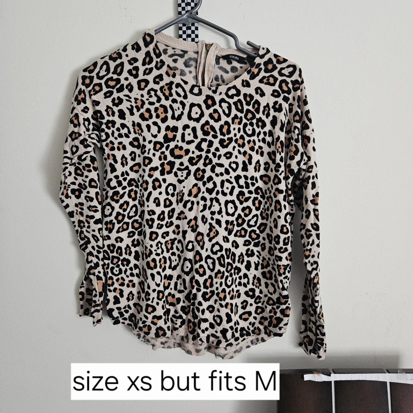 Closet clean out sizes M to L - photo 3