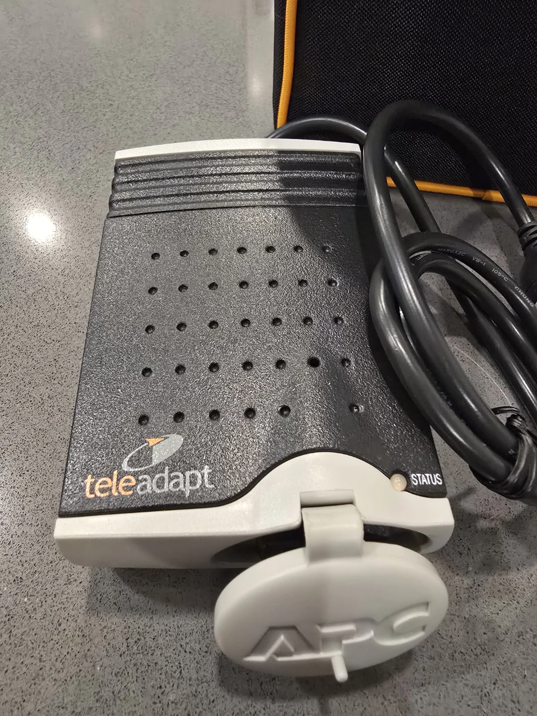Teleadapt APC Travel Power Adapter / Car Inverter Set - photo 2