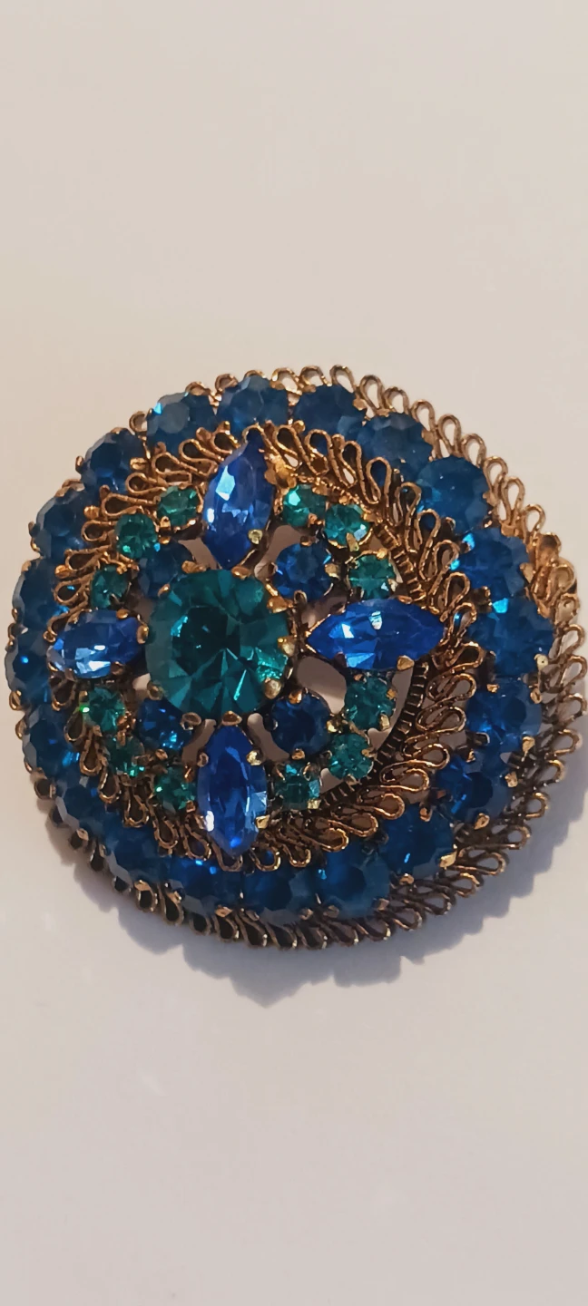 Gorgeous Genuine Signed Austrian Dazzling Blue Crystal Brooch - photo 3