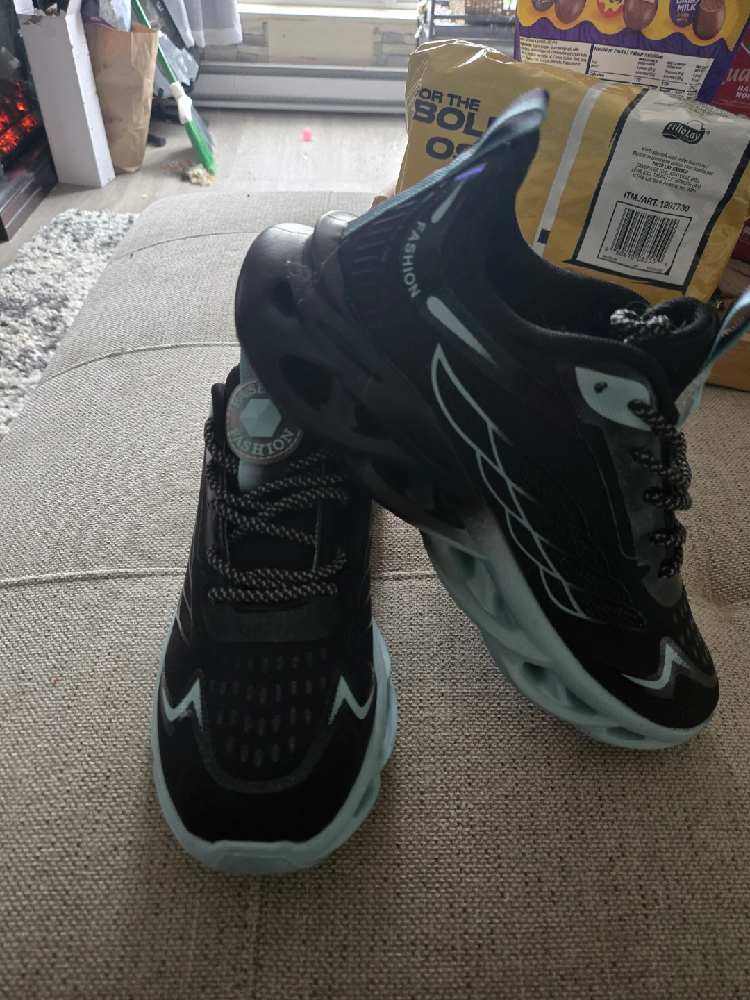 Black and light blue fashion sneakers - photo 3