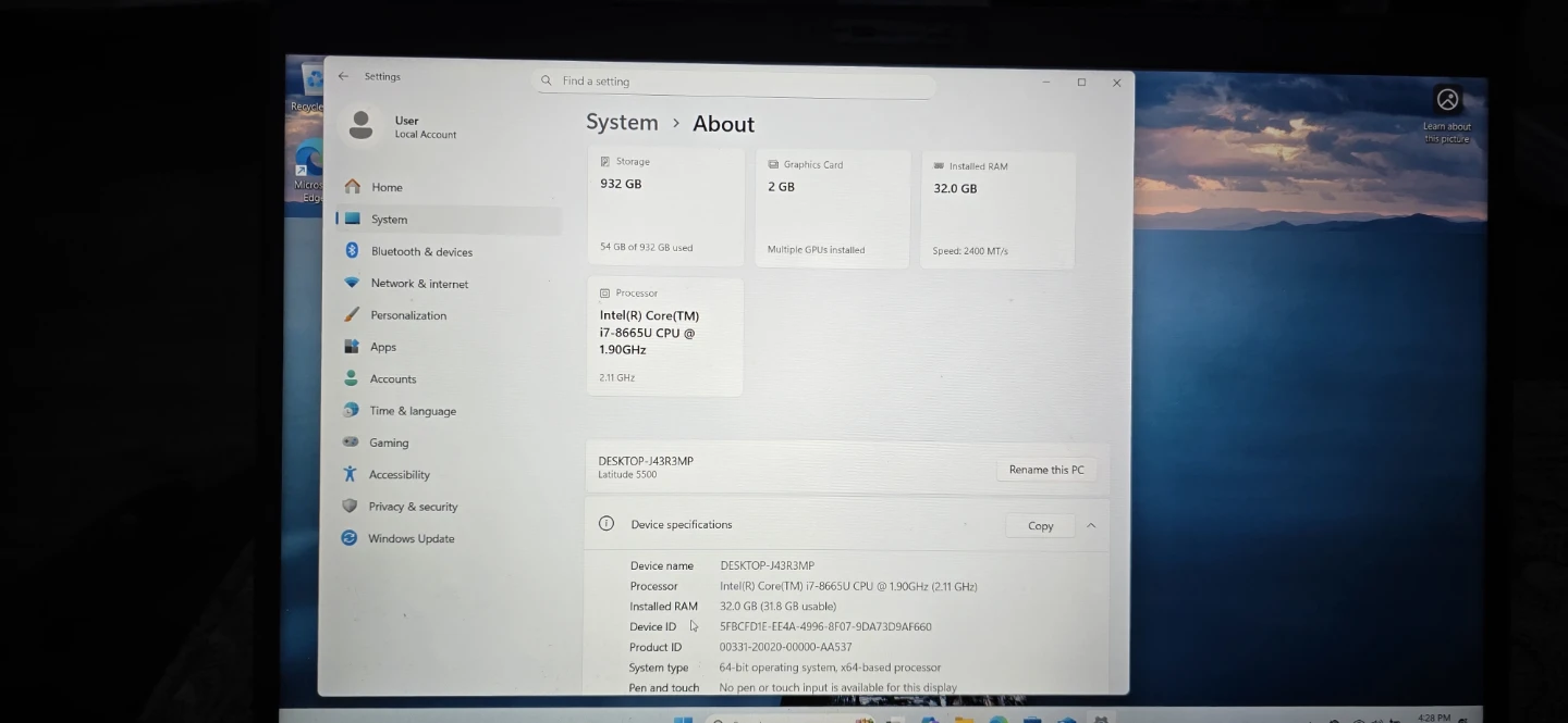 Dell Latitude 5500 Laptop - Intel i7, 32GB RAM, 1 TB Storage
