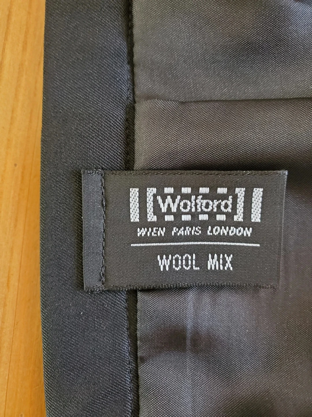 Wolford Black Wool Mix Pencil Skirt Size EU 36,US 4/6 or S/M