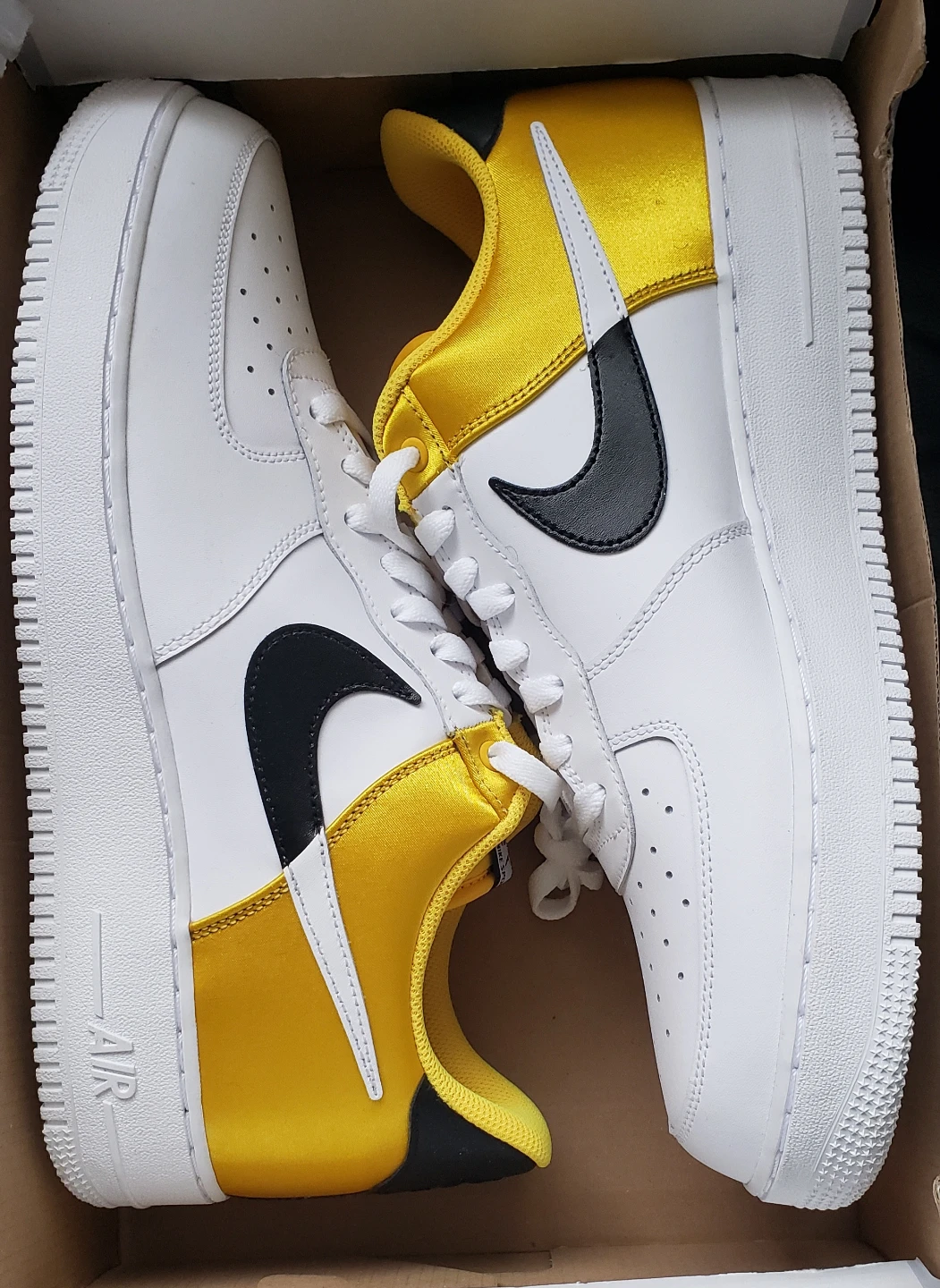 Brand new Nike Air Force NBA White Yellow Size 13