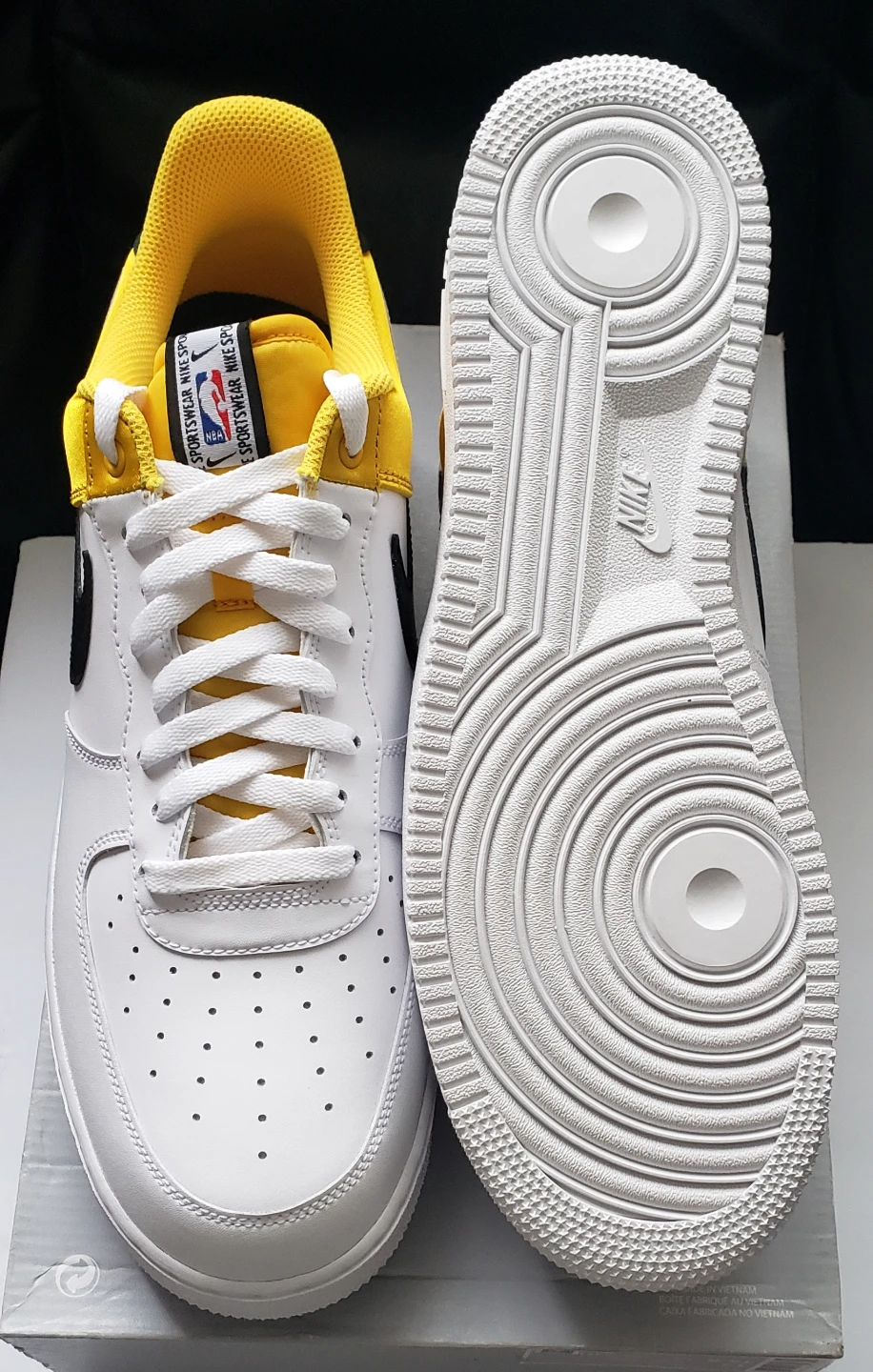 Brand new Nike Air Force NBA White Yellow Size 13 - photo 2