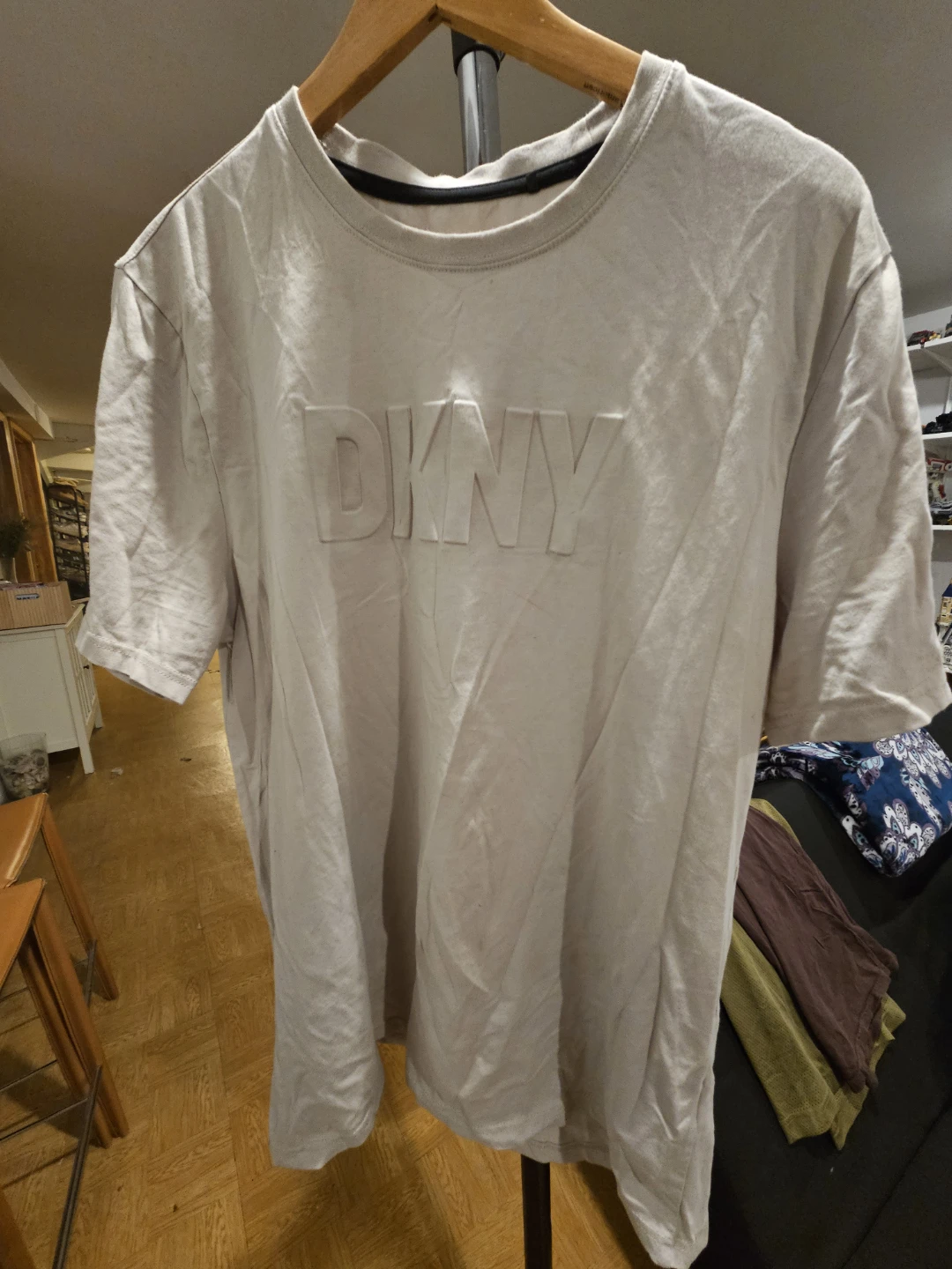 DKNY T-Shirt - Size M