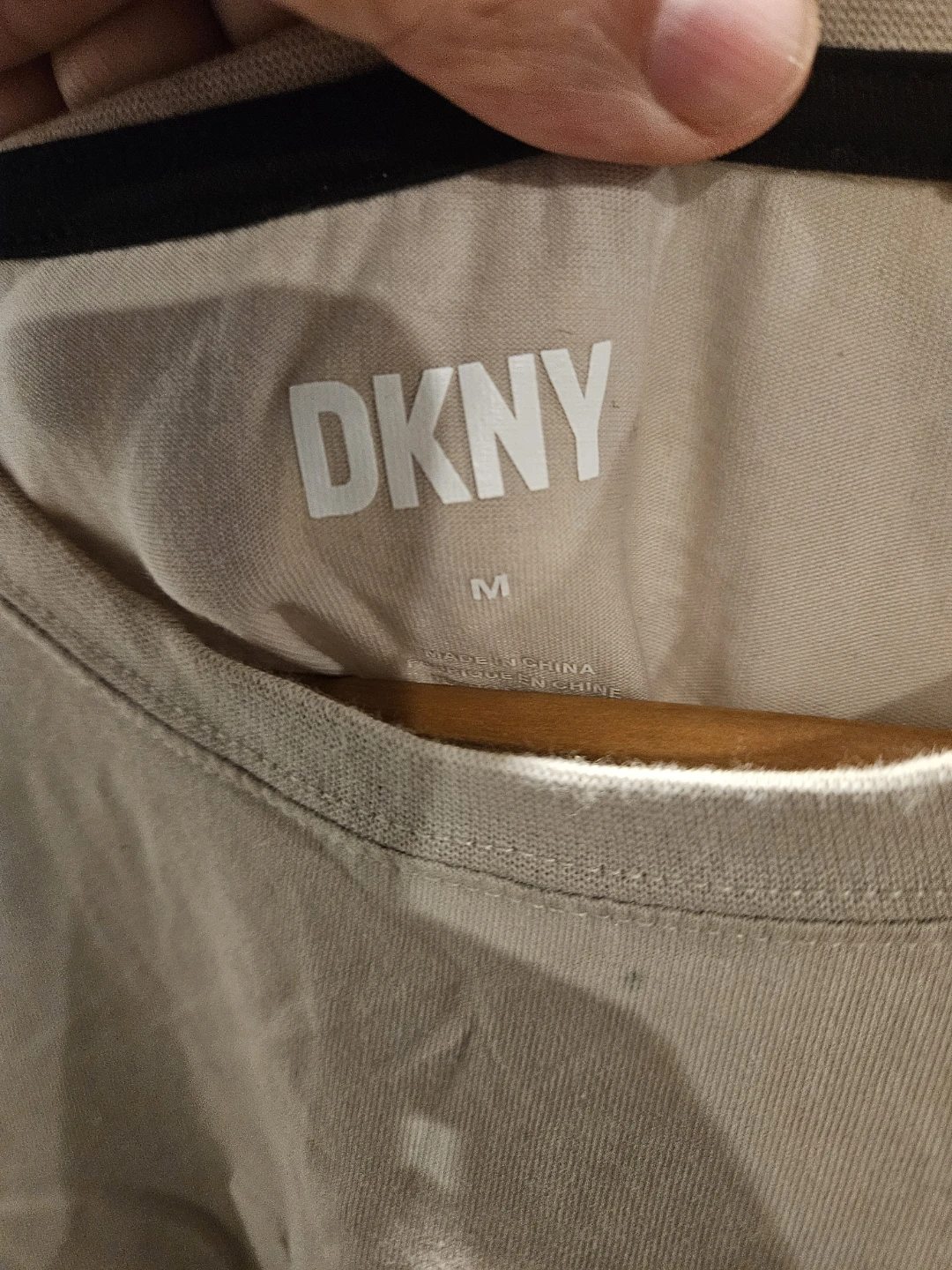 DKNY T-Shirt - Size M - photo 4