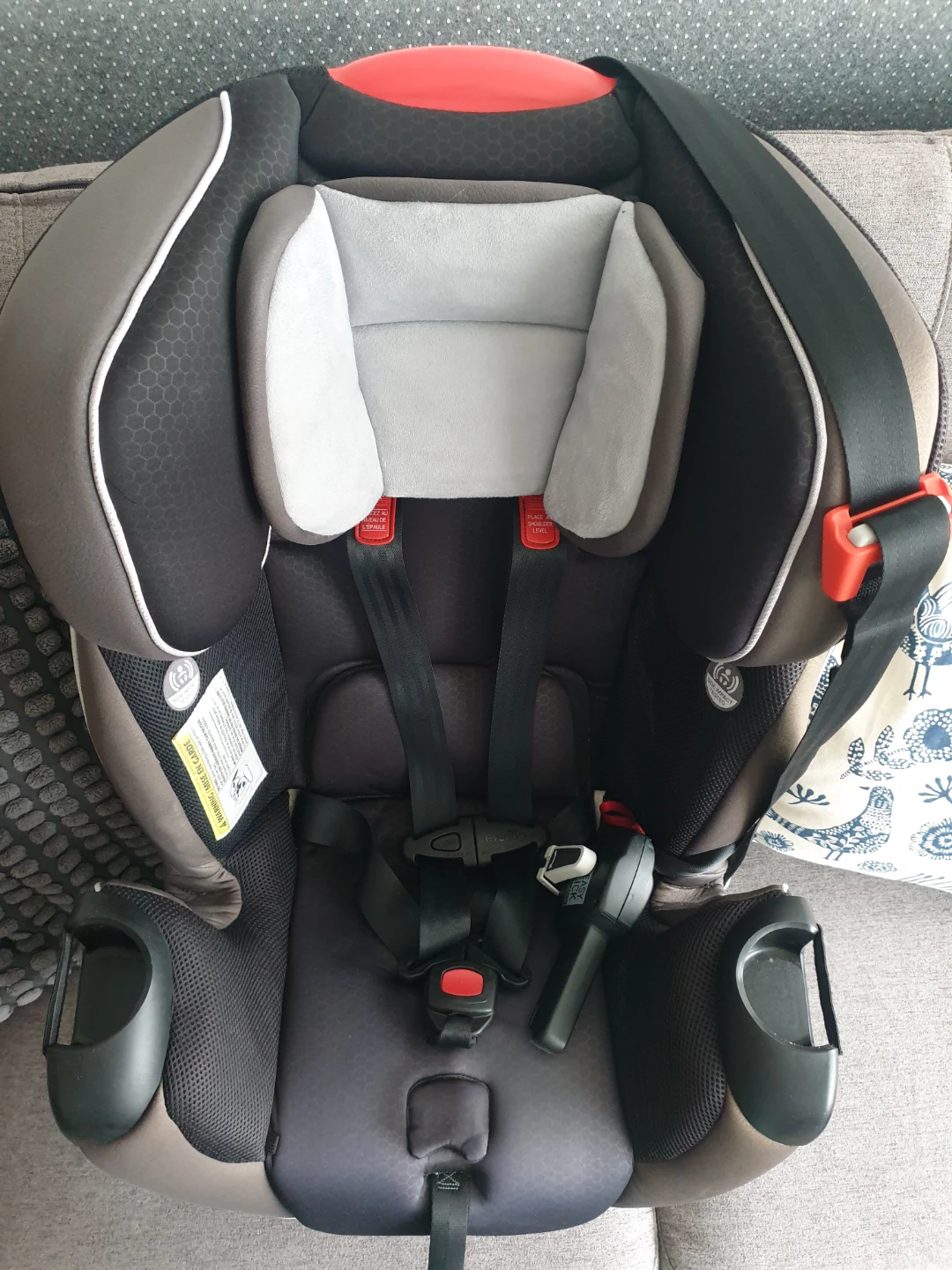 Evenflo Symphony Convertible Car Seat Expiry 2030 - photo 2