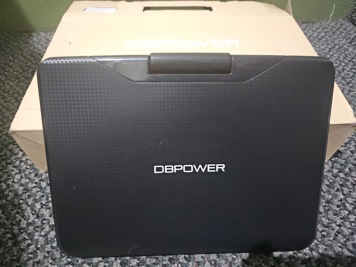 DBPOWER 9" Portable DVD Player - photo 3