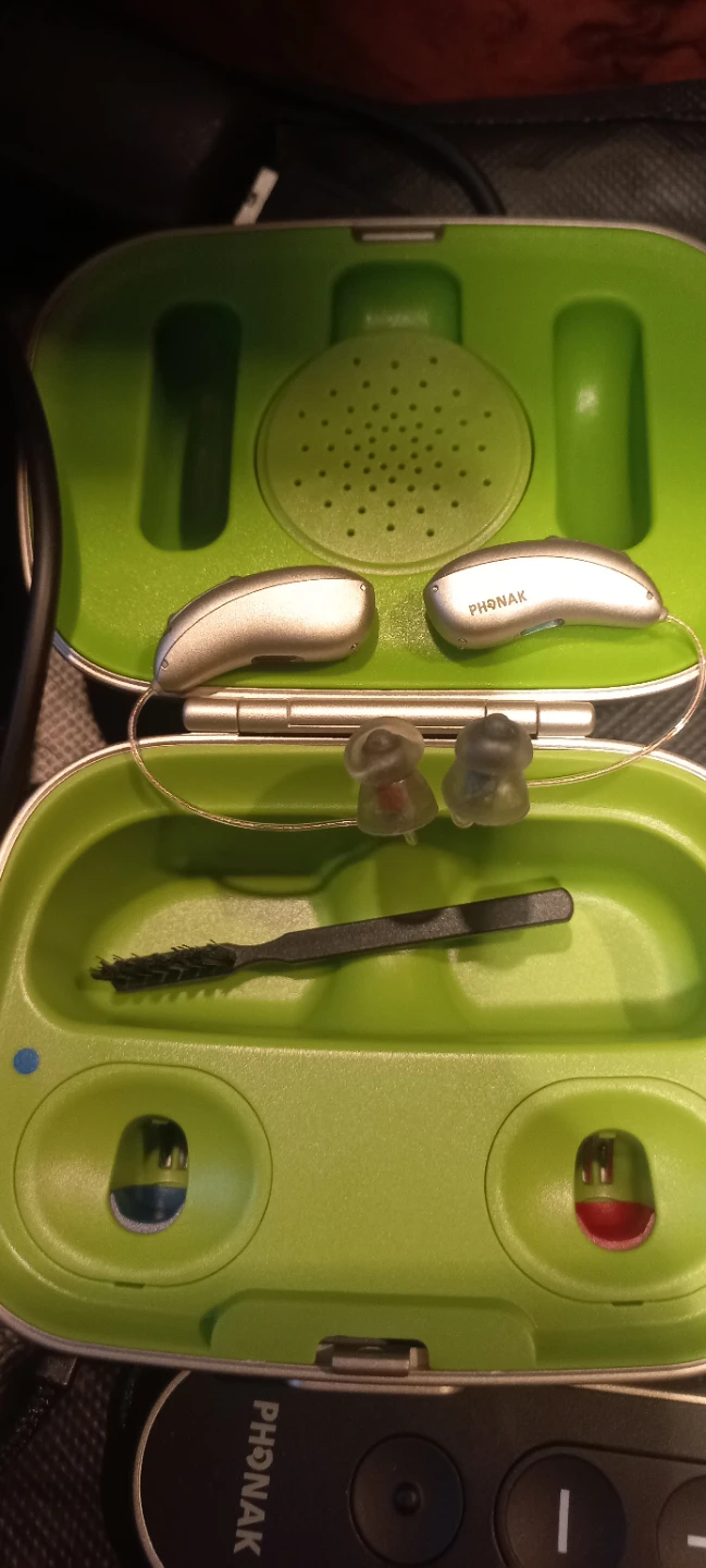 Phonak Hearing Aid Charging Case with Accessories