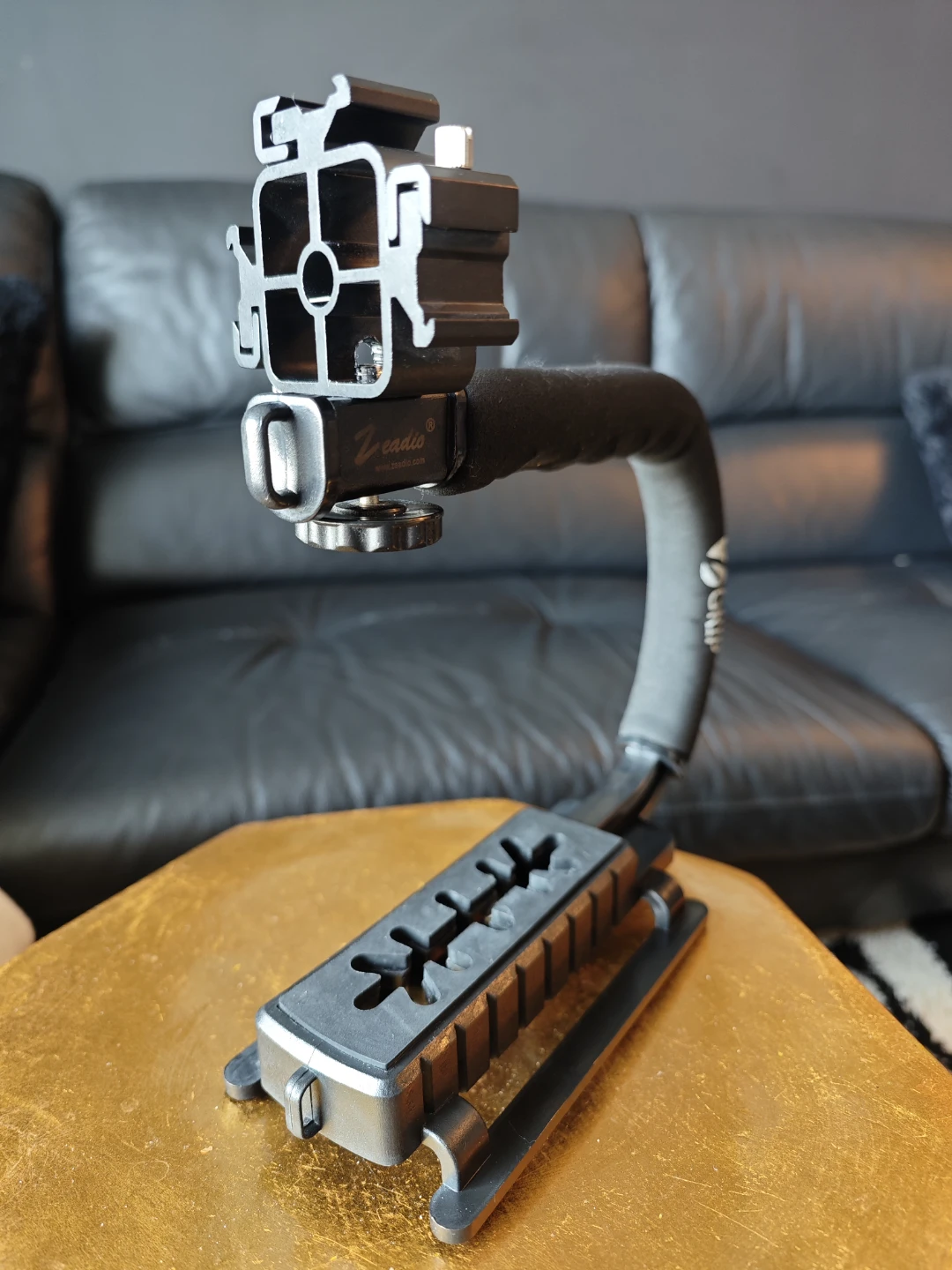 Zeadio Grip Stabilizer for Cameras and Phones - photo 2
