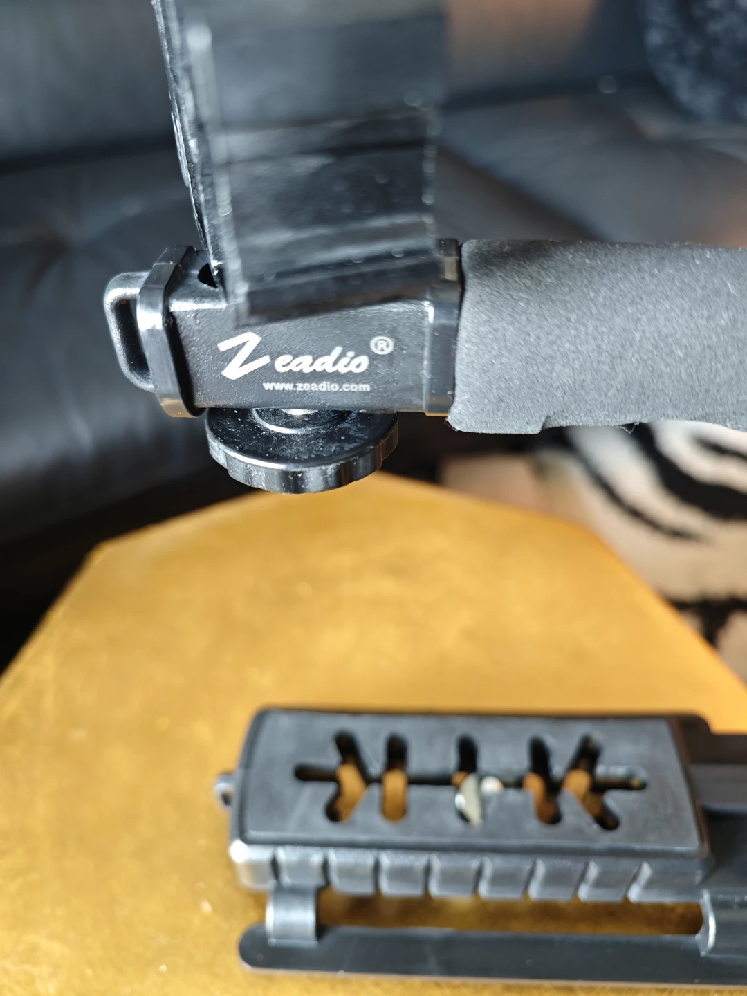 Zeadio Grip Stabilizer for Cameras and Phones - photo 4