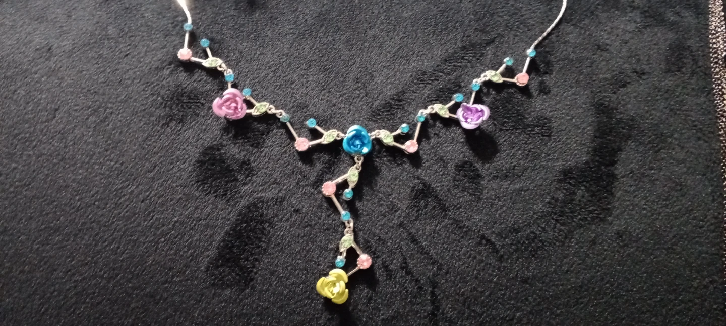 Vintage 🔥 Rhinestone Flower Charm Necklace