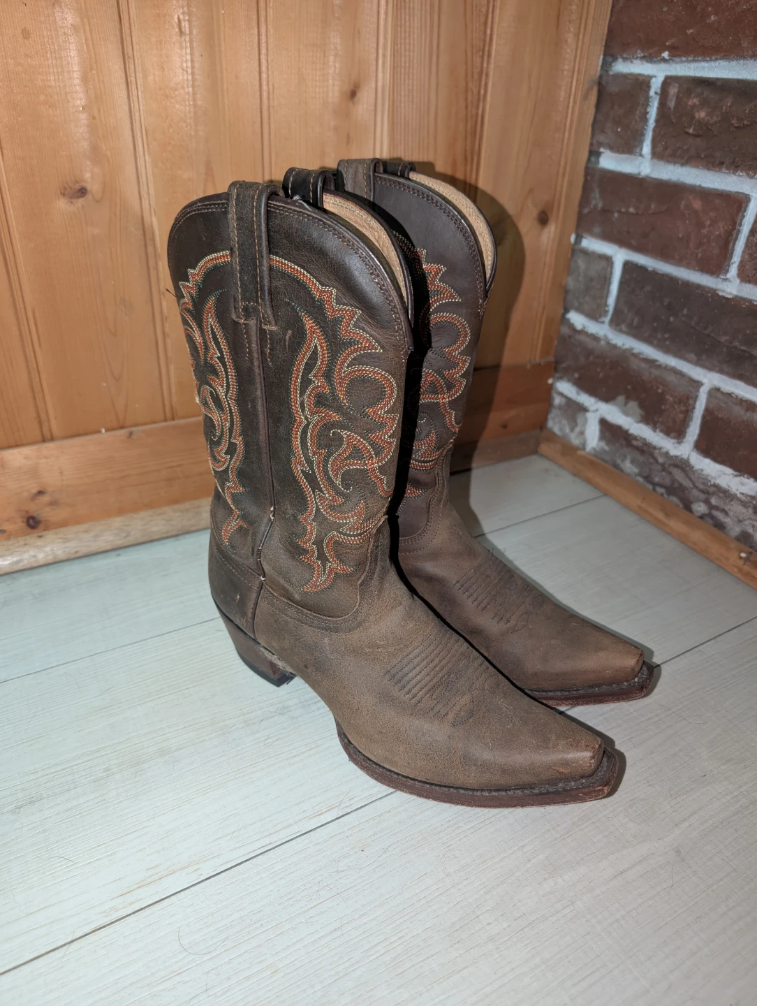 Western Cowboy Boots - Brown Leather