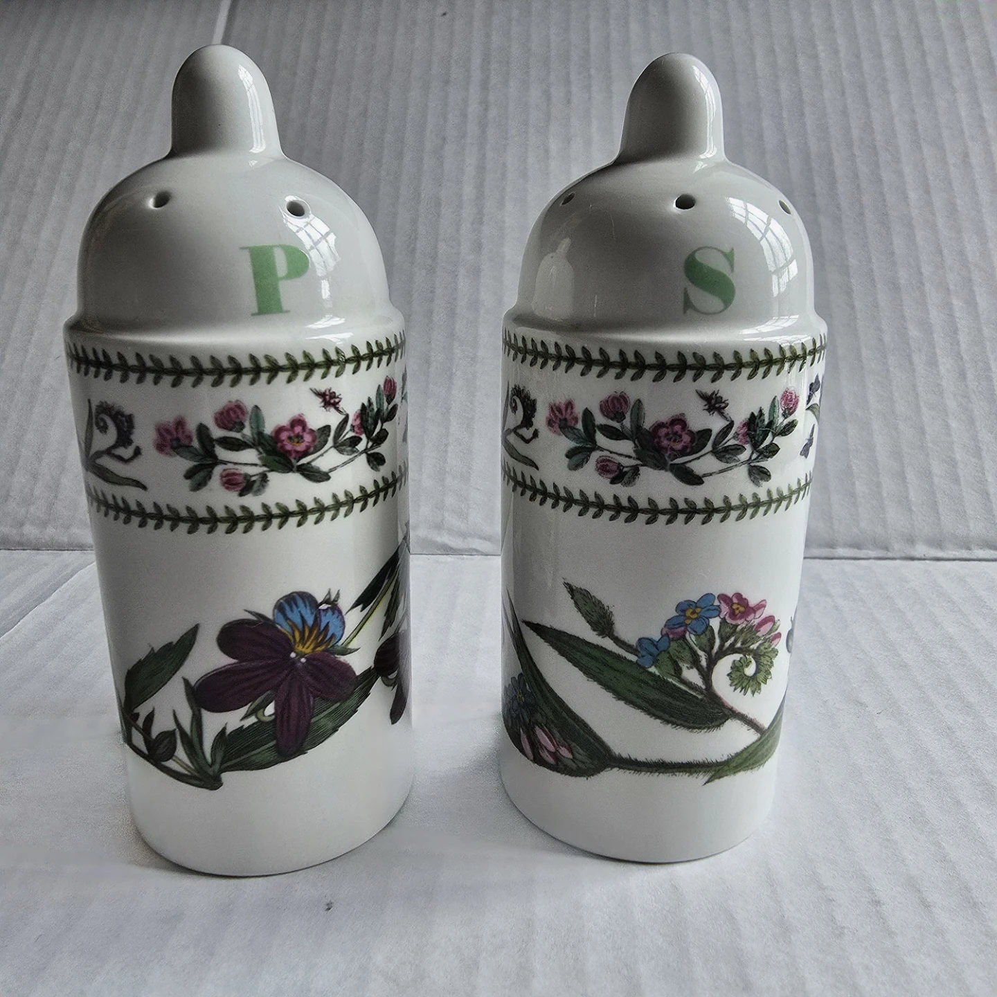 Portmeirion Botanical Garden Salt and Pepper Shakers - photo 2