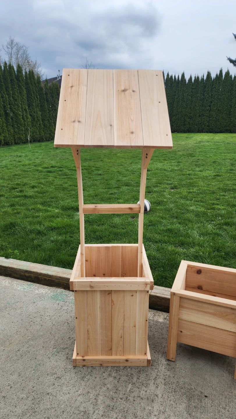 🌿 HANDMADE CEDAR WISHING WELL PLANTER 🌿 - photo 2