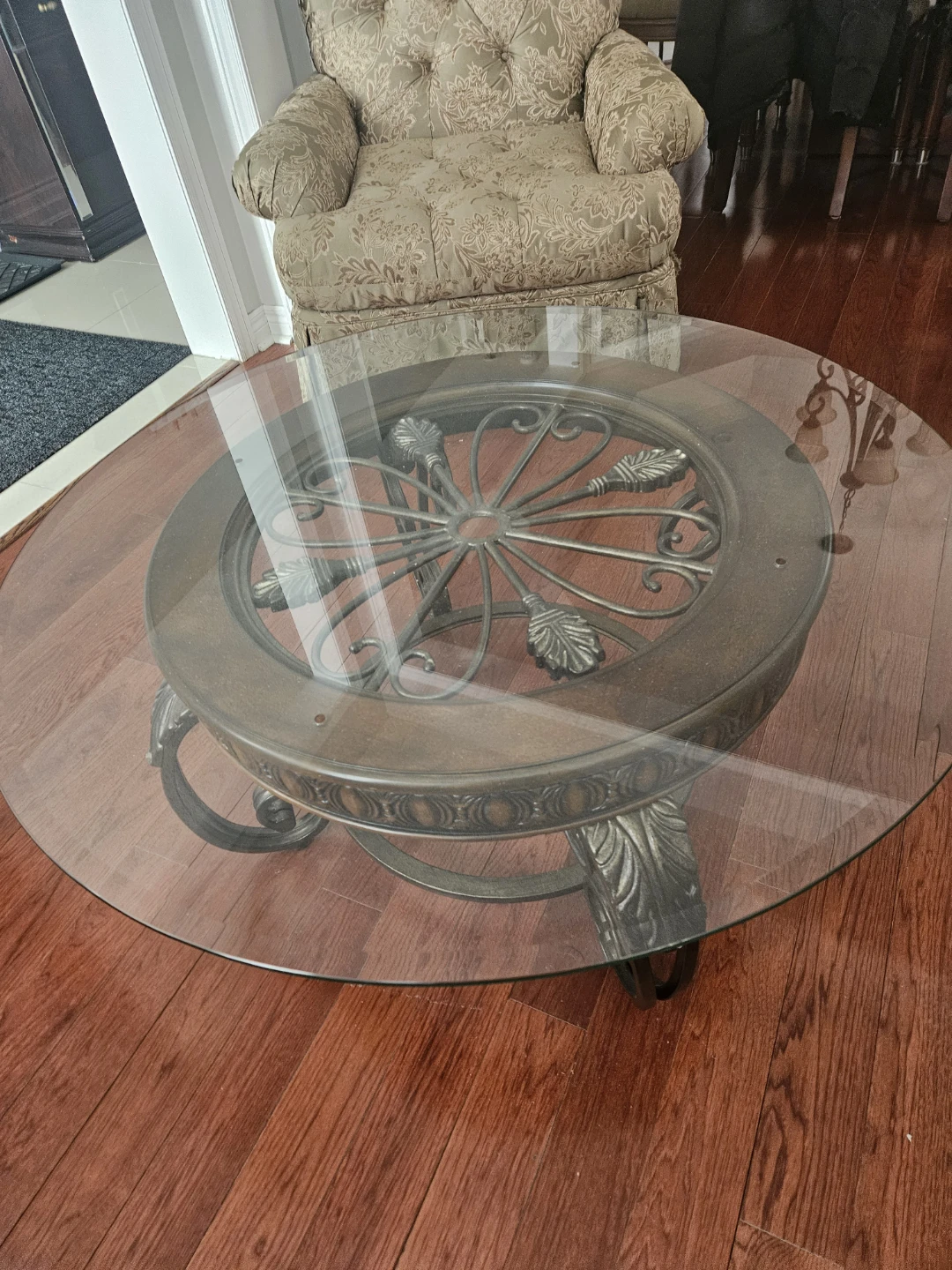 Round Glass Top Accent Table - photo 2