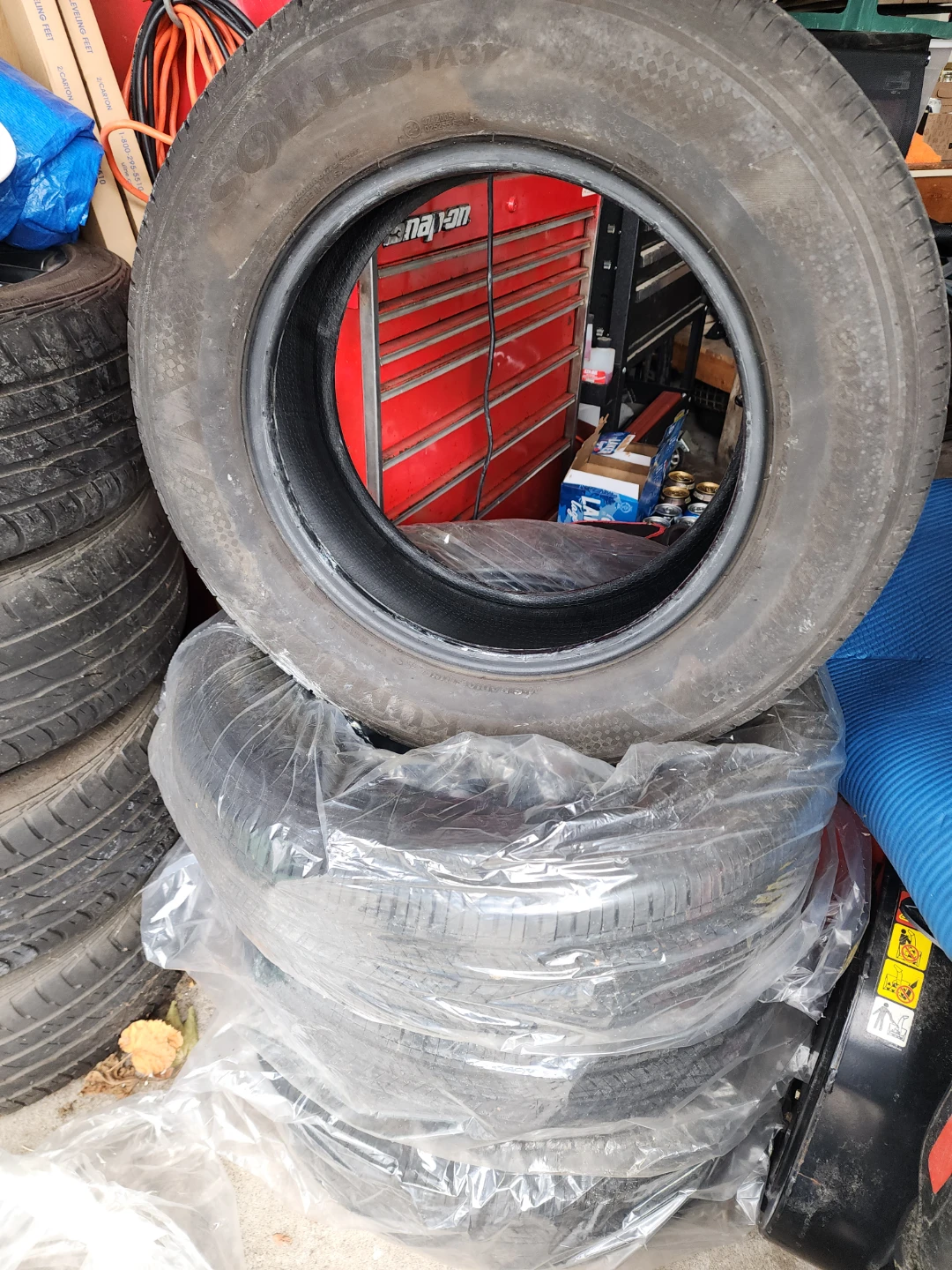 Kumho Solus 215/65R16 98H Tire
