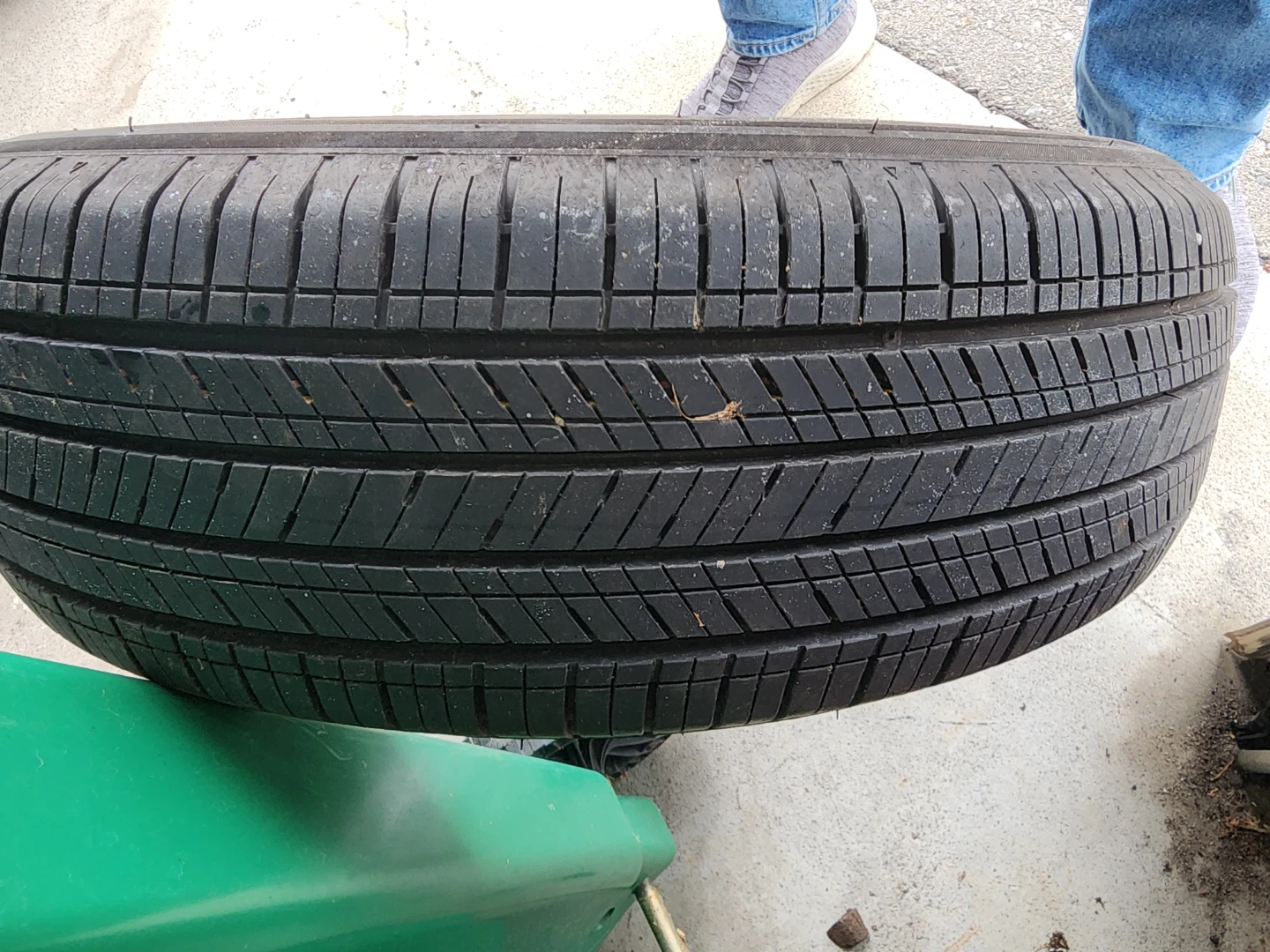 Kumho Solus 215/65R16 98H Tire - photo 2