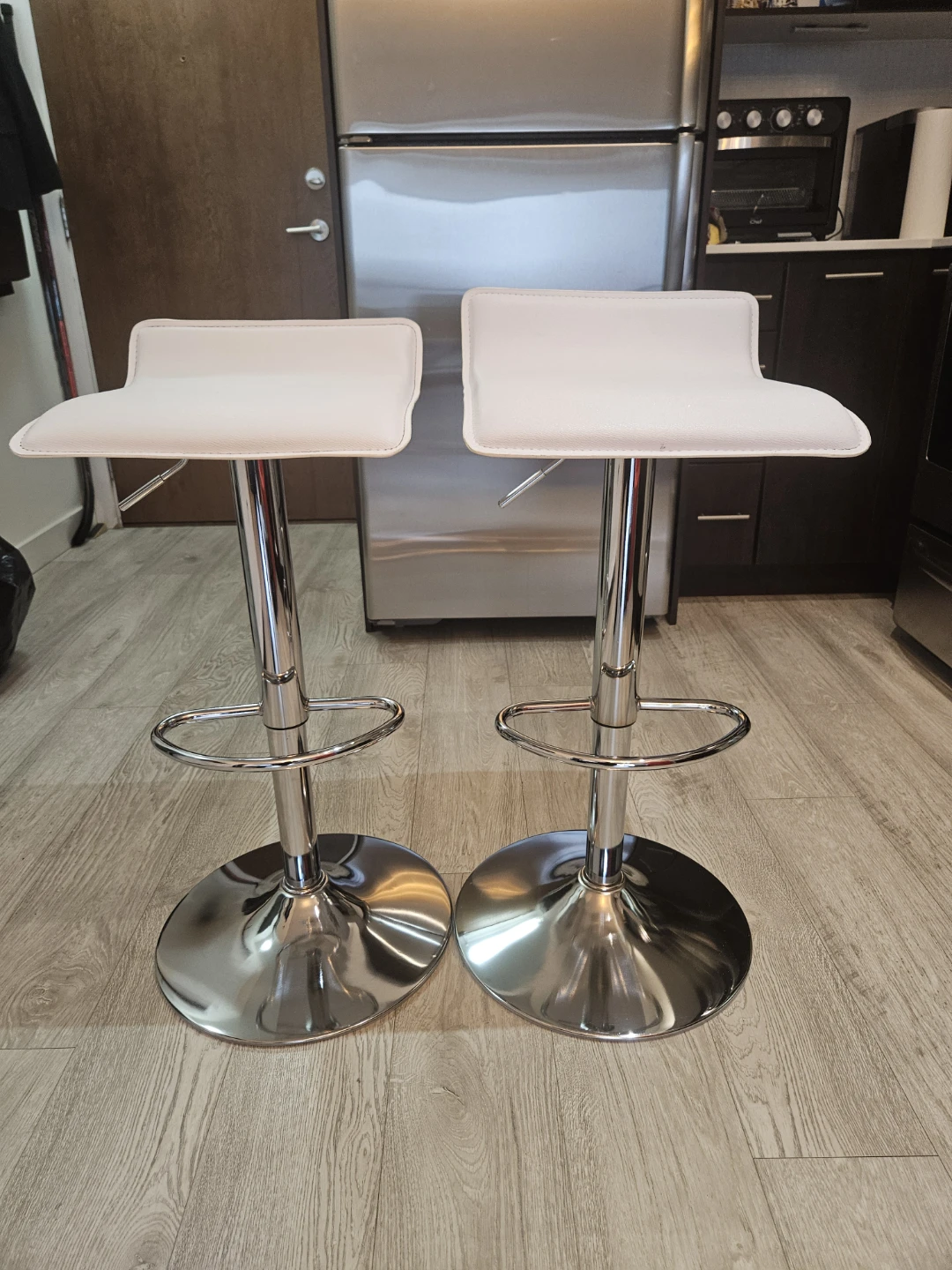 Pair of White Bar Stools with Chrome Base - photo 2