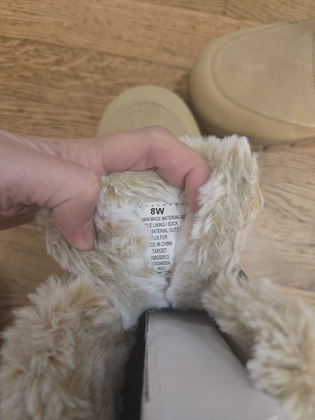 Women's Tan Winter Boots Size 8W - photo 3