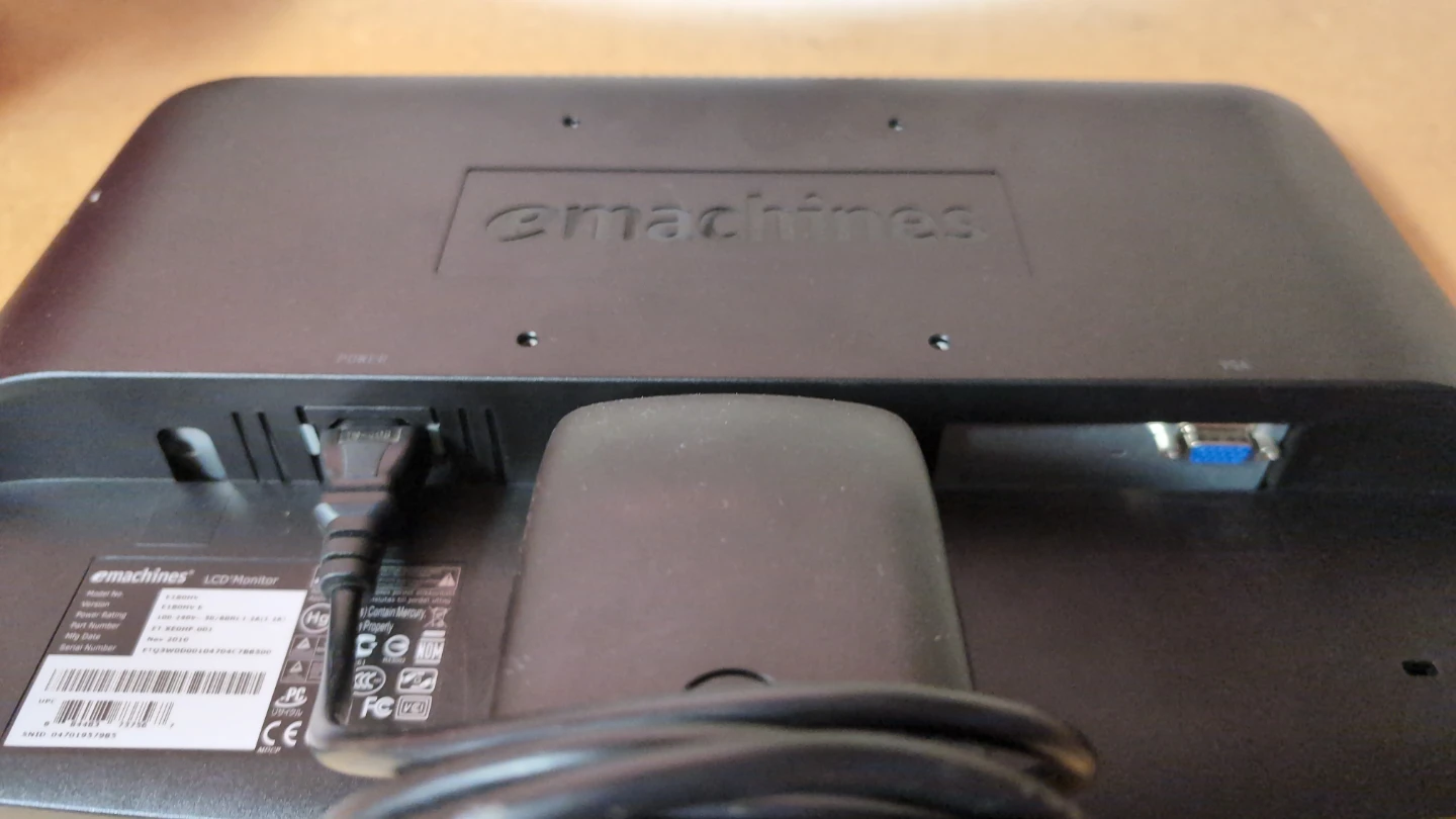 eMachines E180HV LCD Monitor 🥕 - photo 4