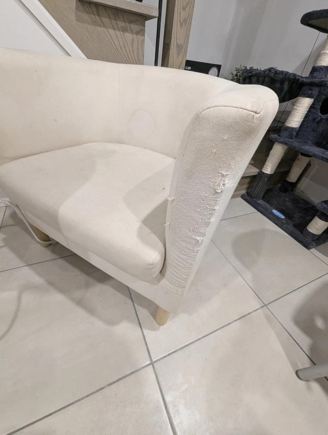 Cream Upholstered Accent Chair - photo 4