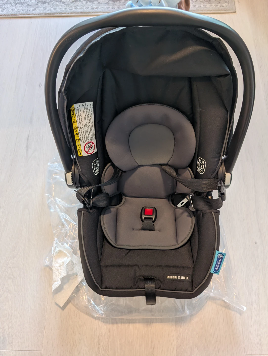 SnugRide 35 Lite LX Infant Car Seat With Base