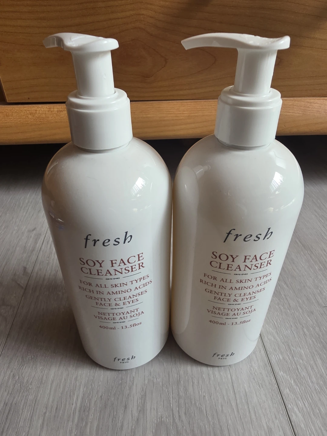 NEW - FULL SIZE Fresh Soy Hydrating Face Cleanser - 400 mL
