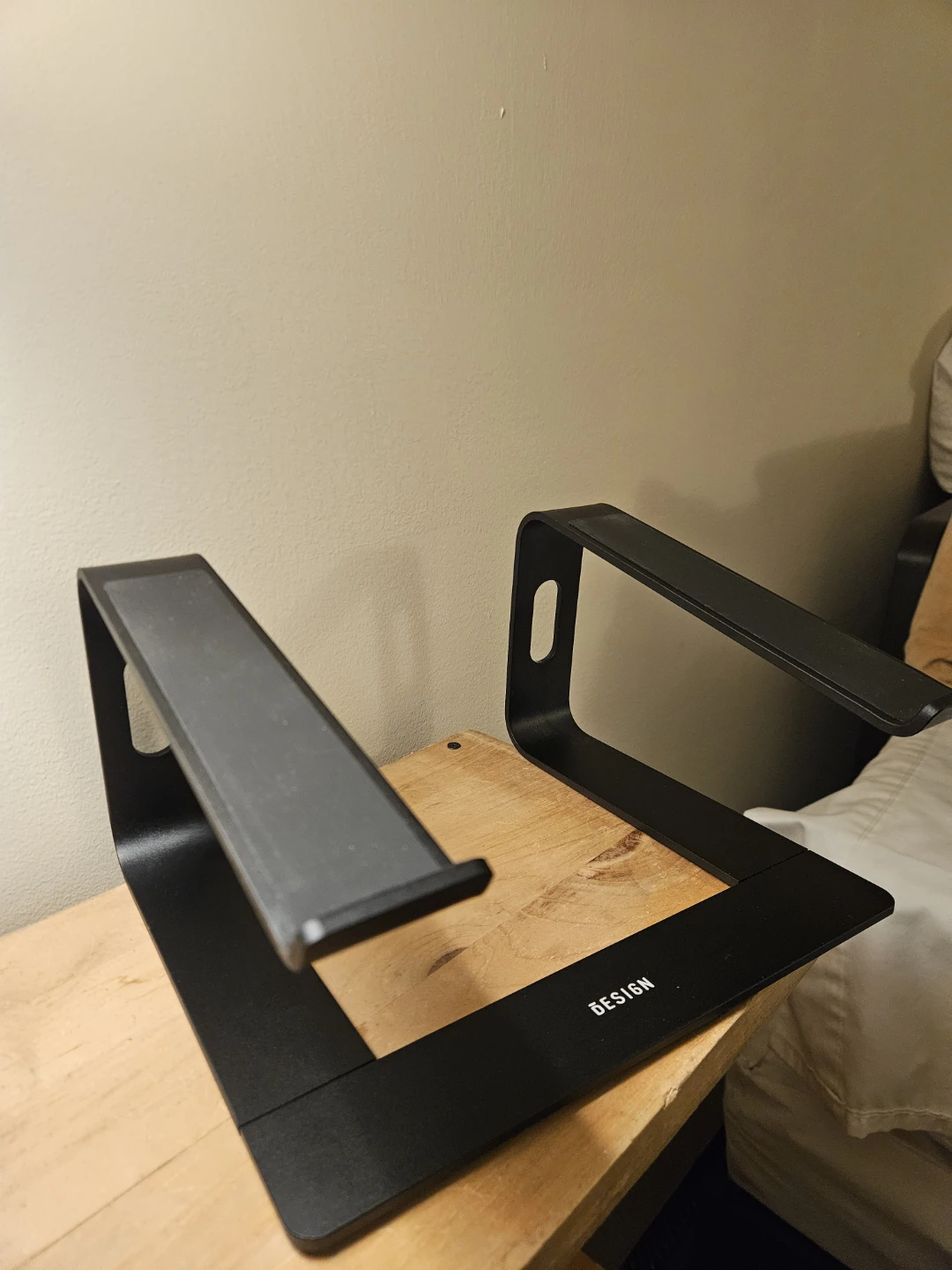 Black Laptop Stand - photo 3