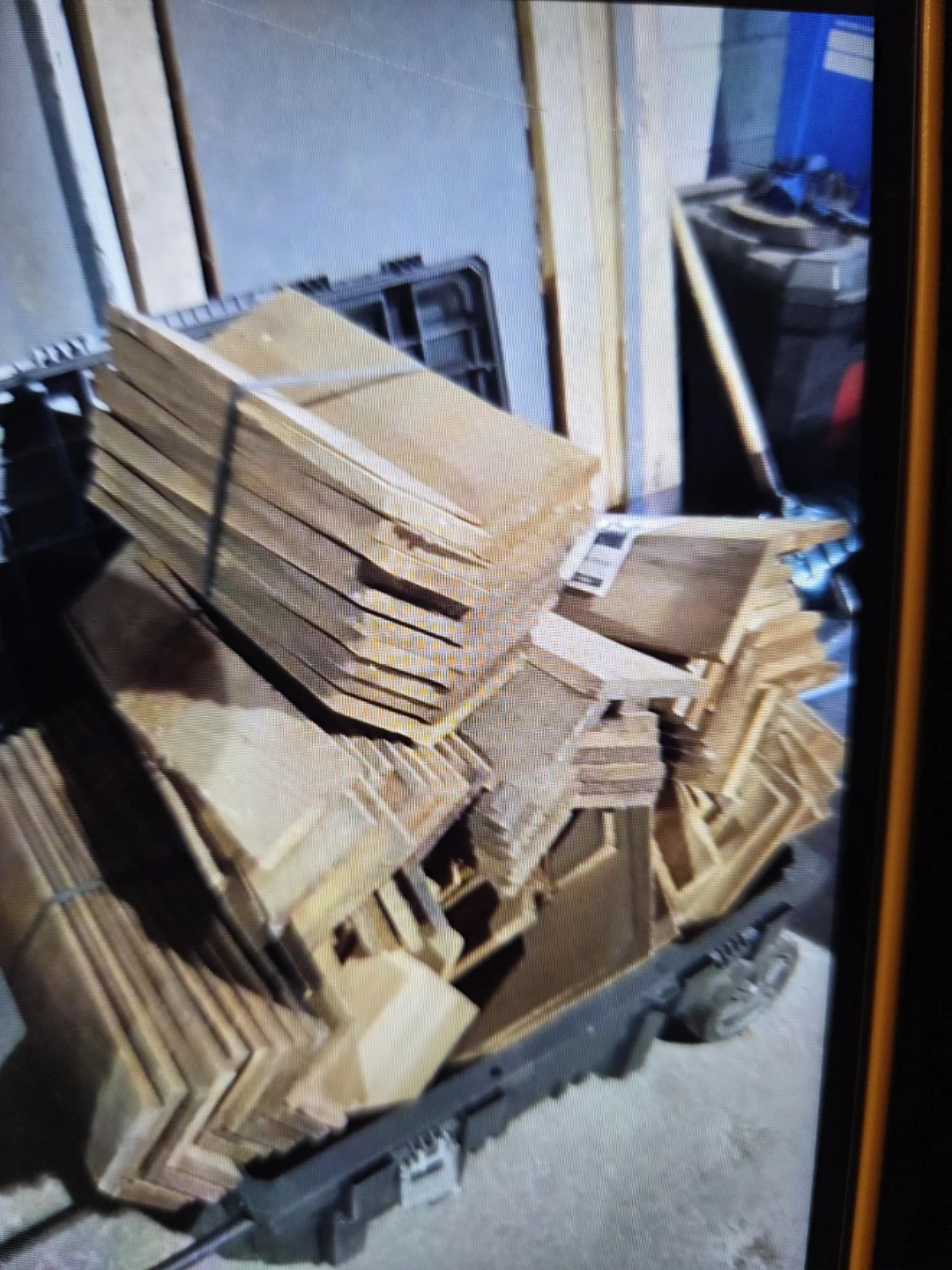 Wood cedar Siding Pieces