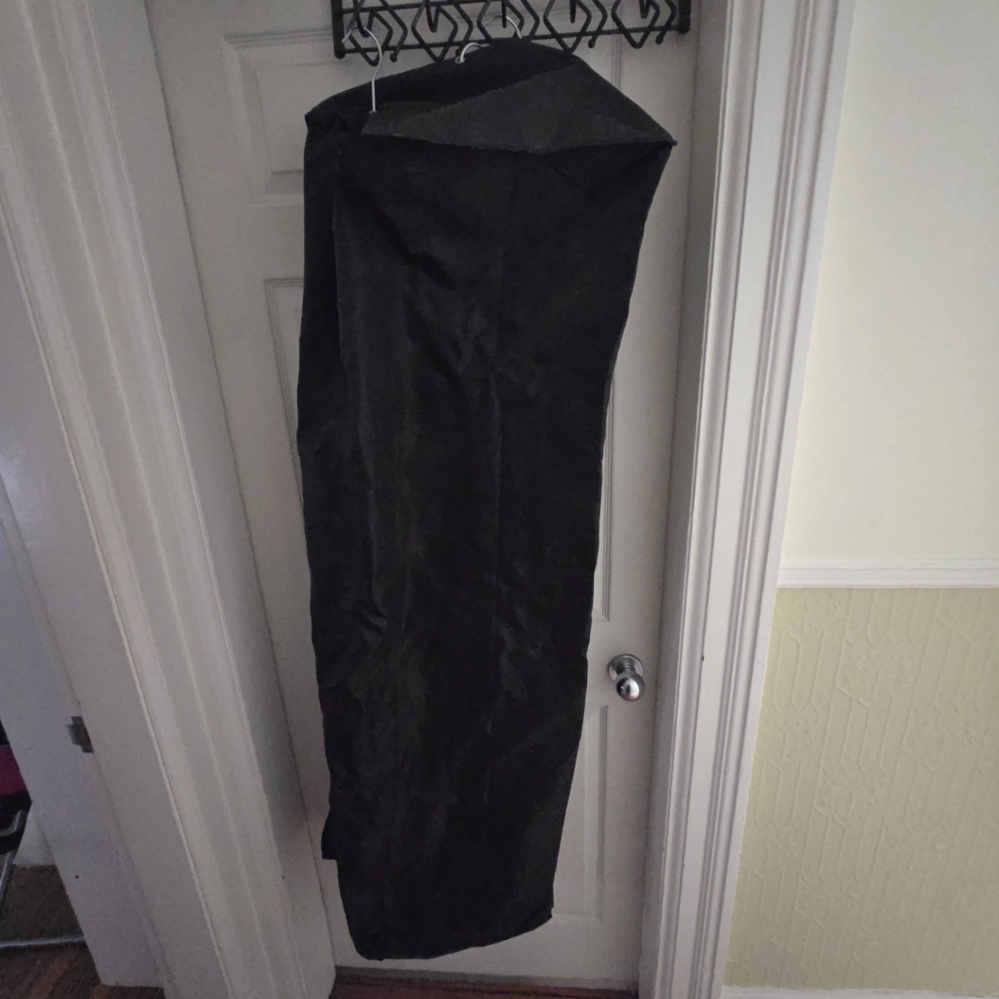 Black garment bag with clear window - photo 2