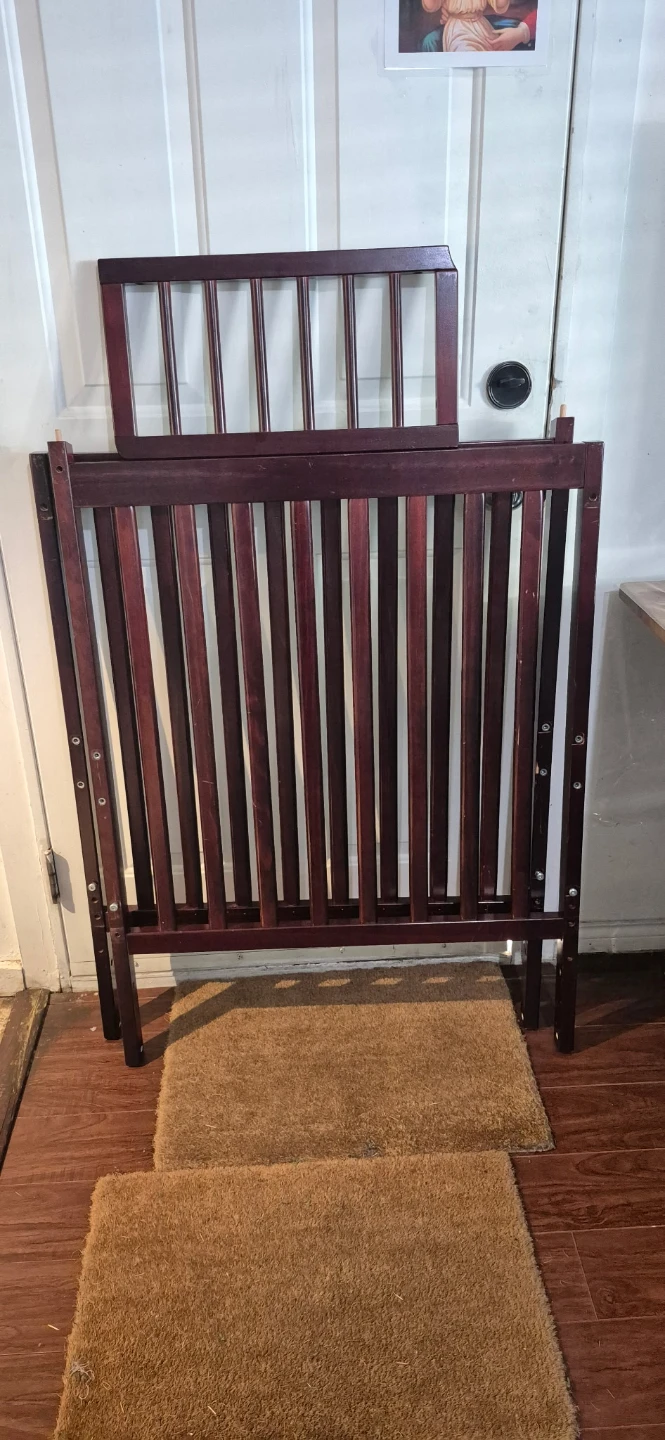 Wooden Crib Guard Rail - photo 2