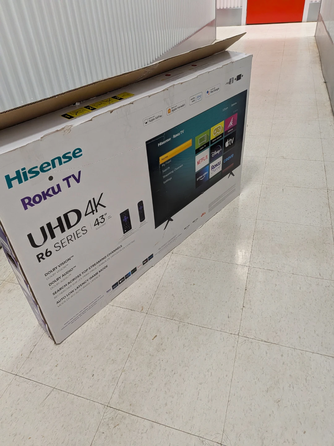 Hisense Roku TV 43" UHD 4K R6 Series - photo 4