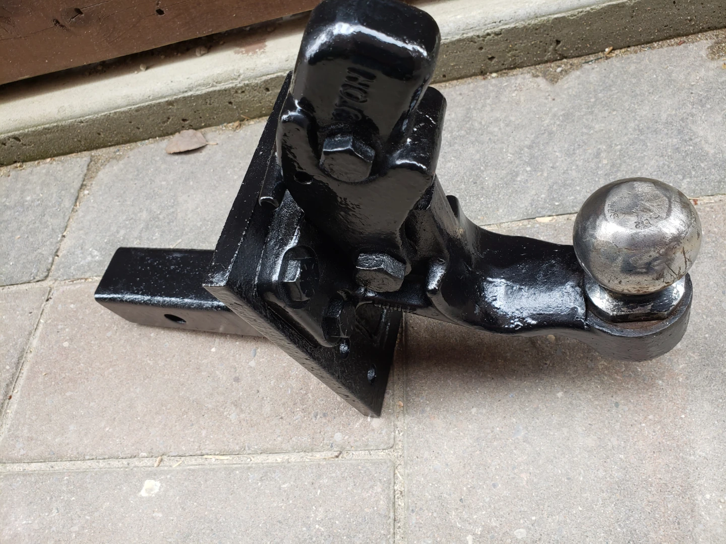 Heavy Duty Black Hitch Ball Mount