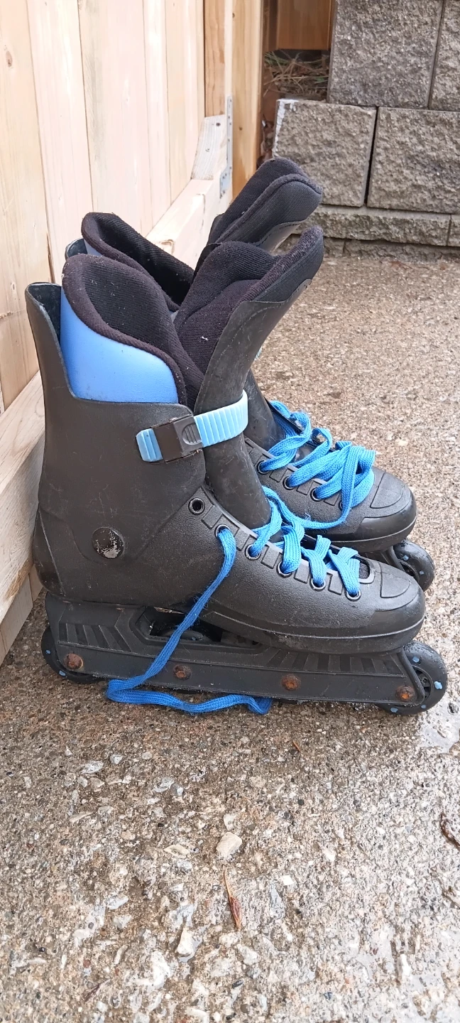 CCM Ice Skates
