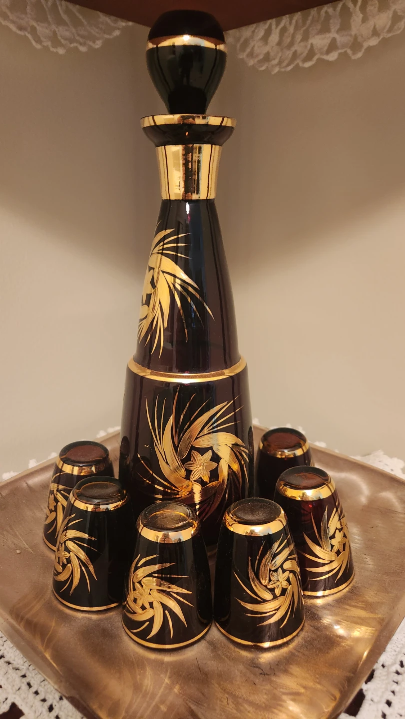 Vintage Decanter and Glasses Set - Amber and Gold