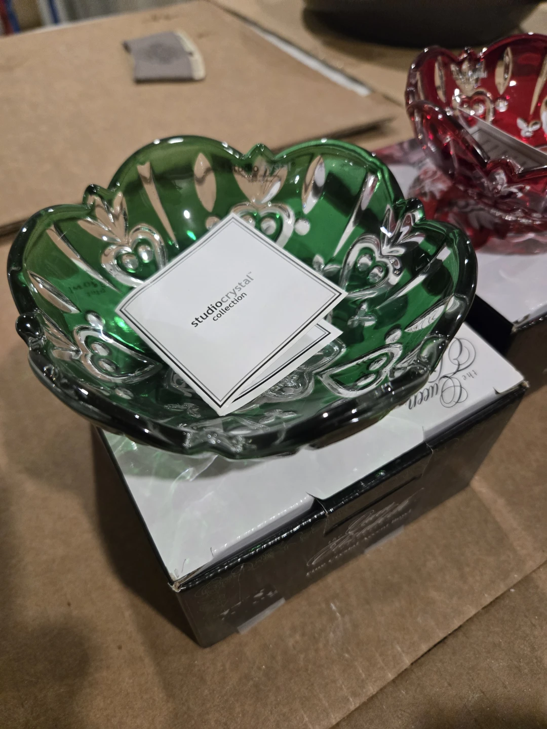 Fine Crystal Accent Bowls (Red & Green) - photo 3