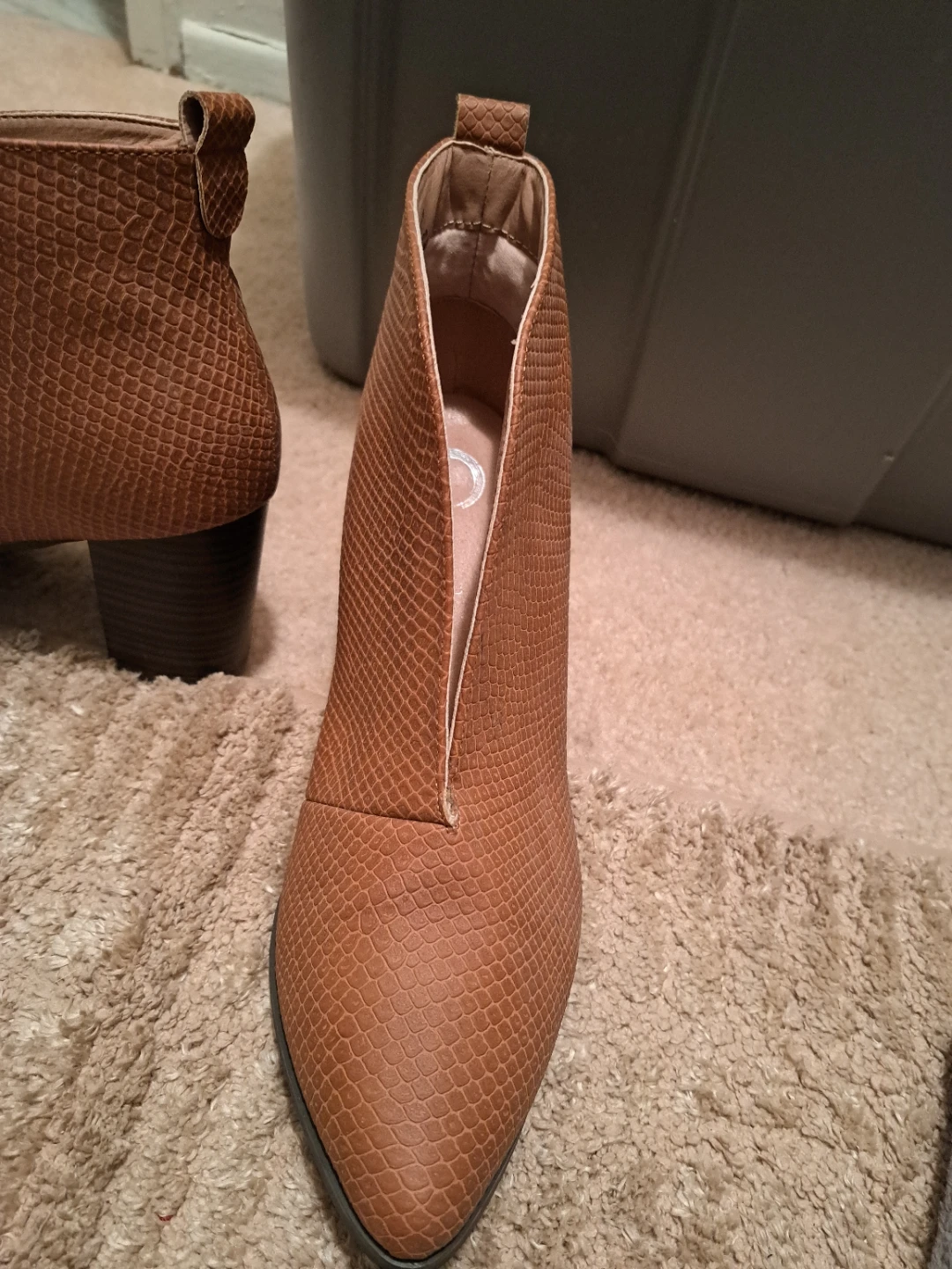 Women's ankle boots - photo 2