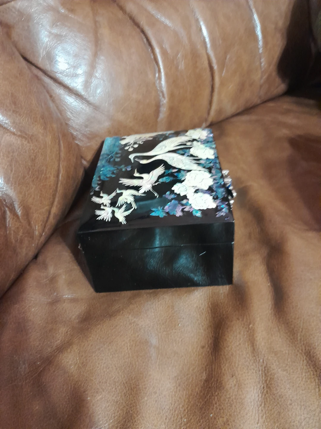 Decorative Black Lacquer Jewelry Box with Crane Design - photo 4
