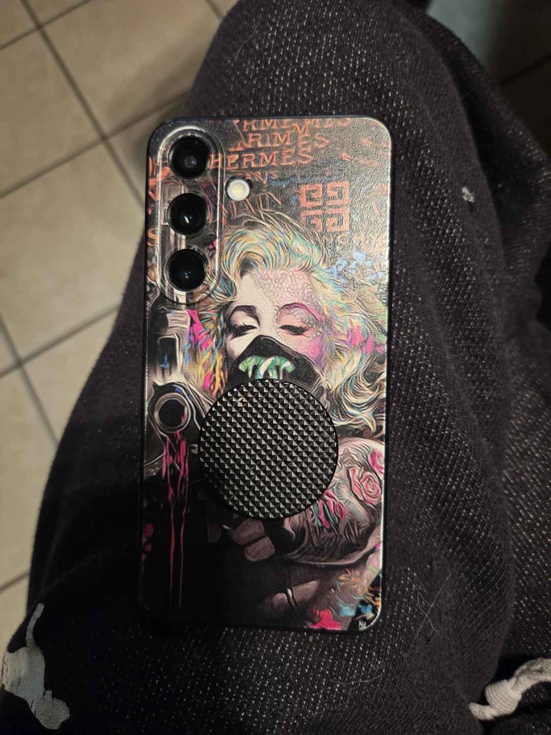 Samsung Galaxy S25 Phone - photo 2
