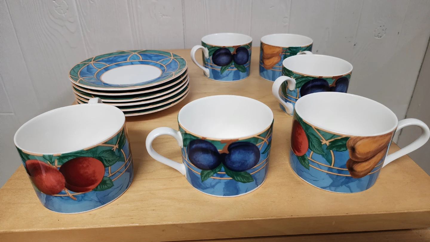 Victoria Beale Cup & Saucer - photo 2
