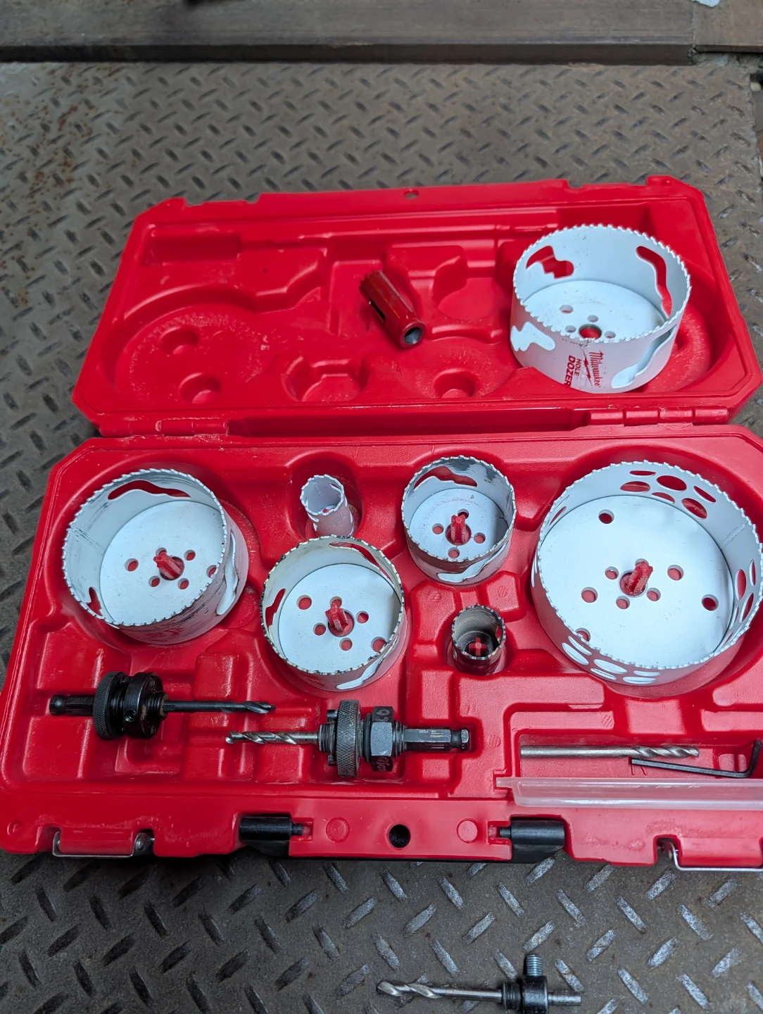 Milwaukee Hole Dozer Hole Saw Set, retail $100 - photo 3