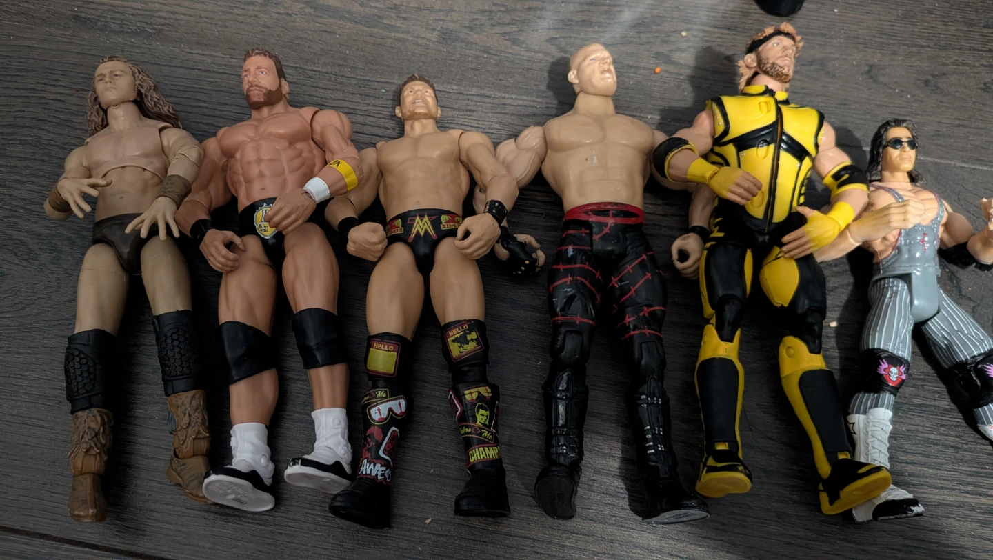 WWE Wrestling Action Figures - Read description