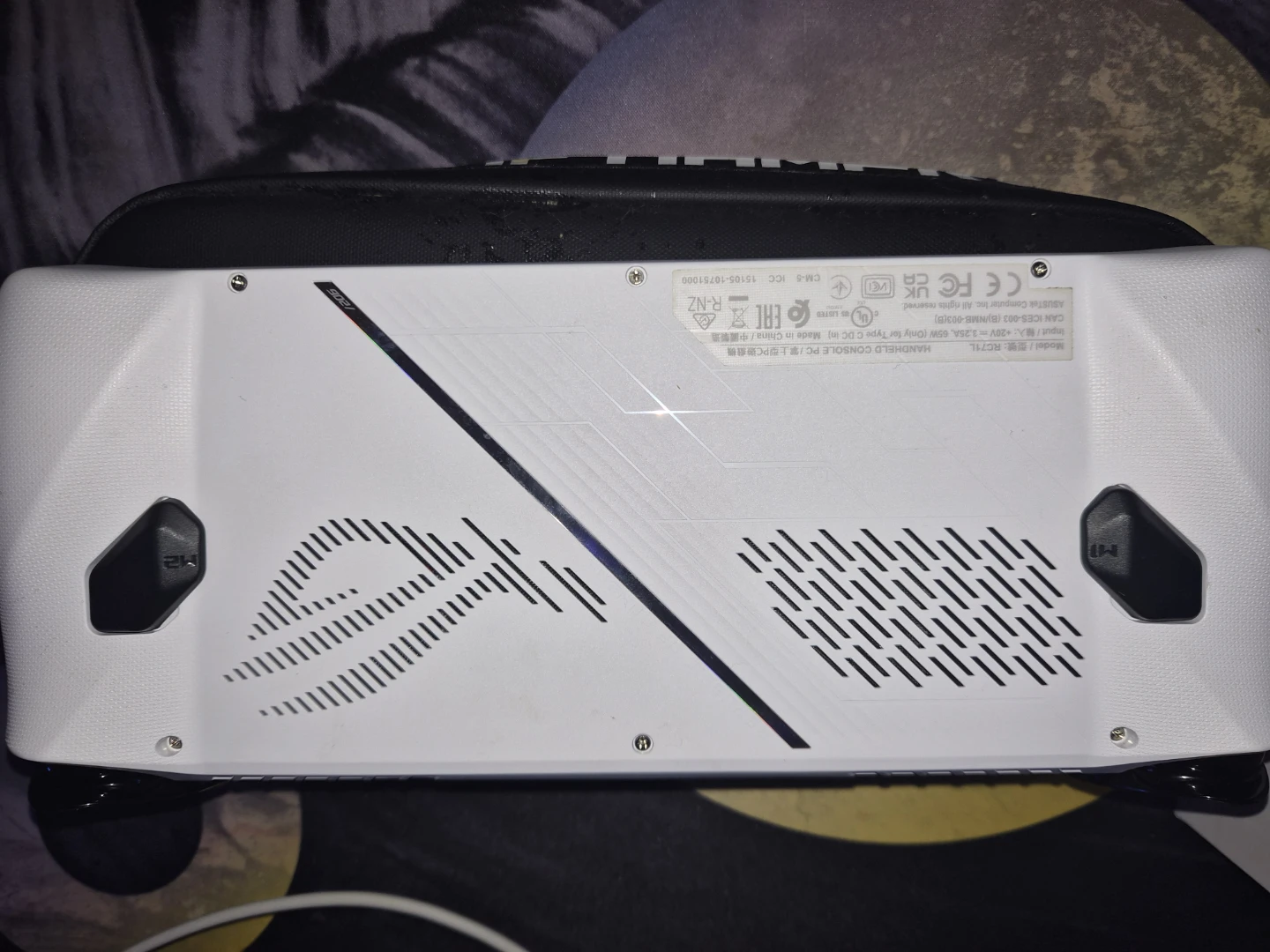 ASUS ROG Ally Z1 Extreme - photo 2