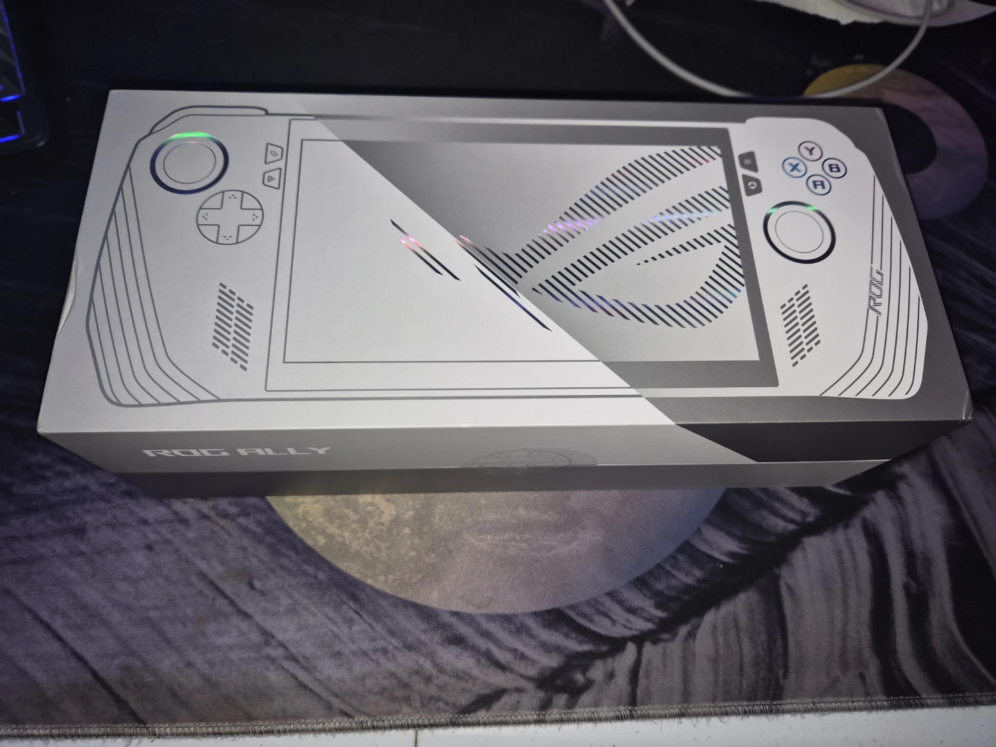 ASUS ROG Ally Z1 Extreme - photo 5