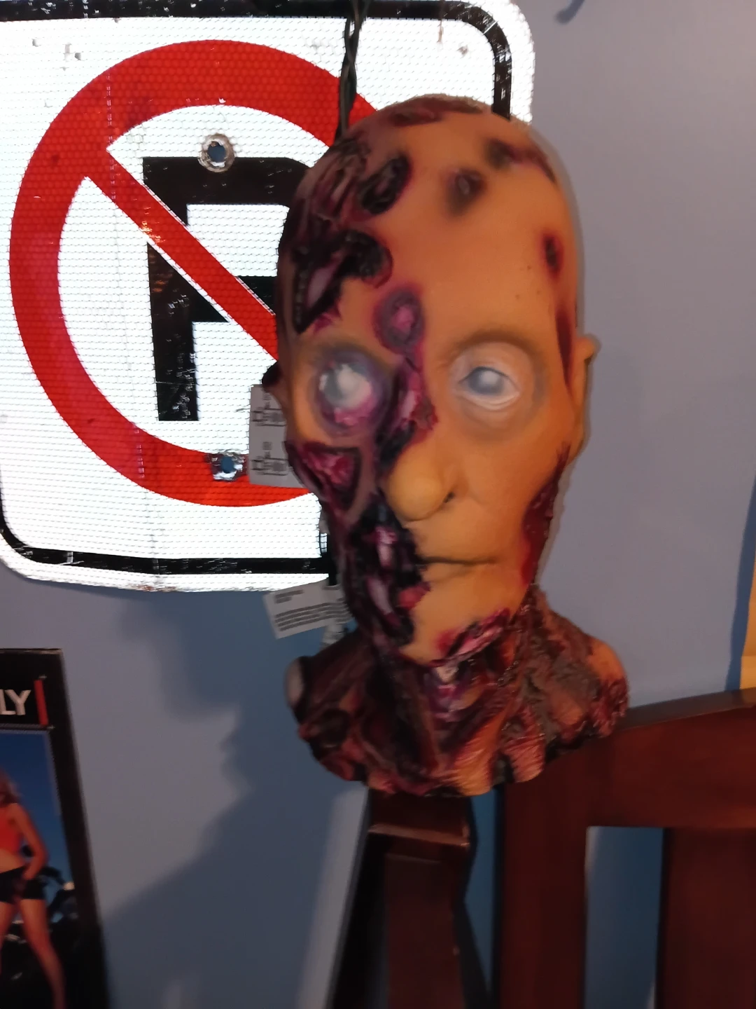 Scary Zombie Head Halloween Prop
