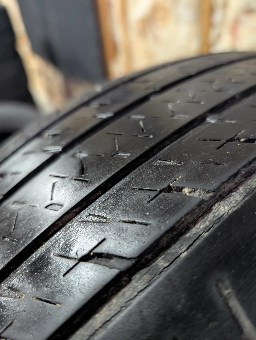 (4)-235/60R18 Bridgestone Ecopia all season tires - photo 4