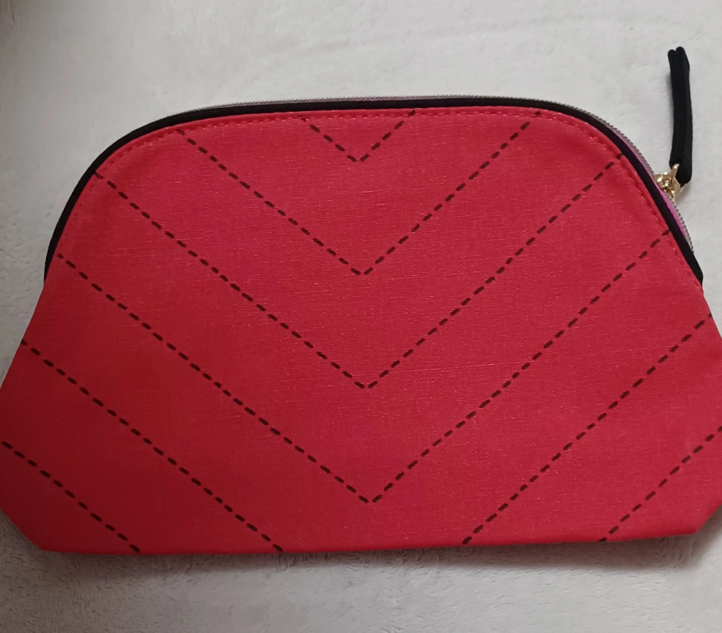 Estee Lauder Red Quilted Cosmetic Bag Pouch - photo 3